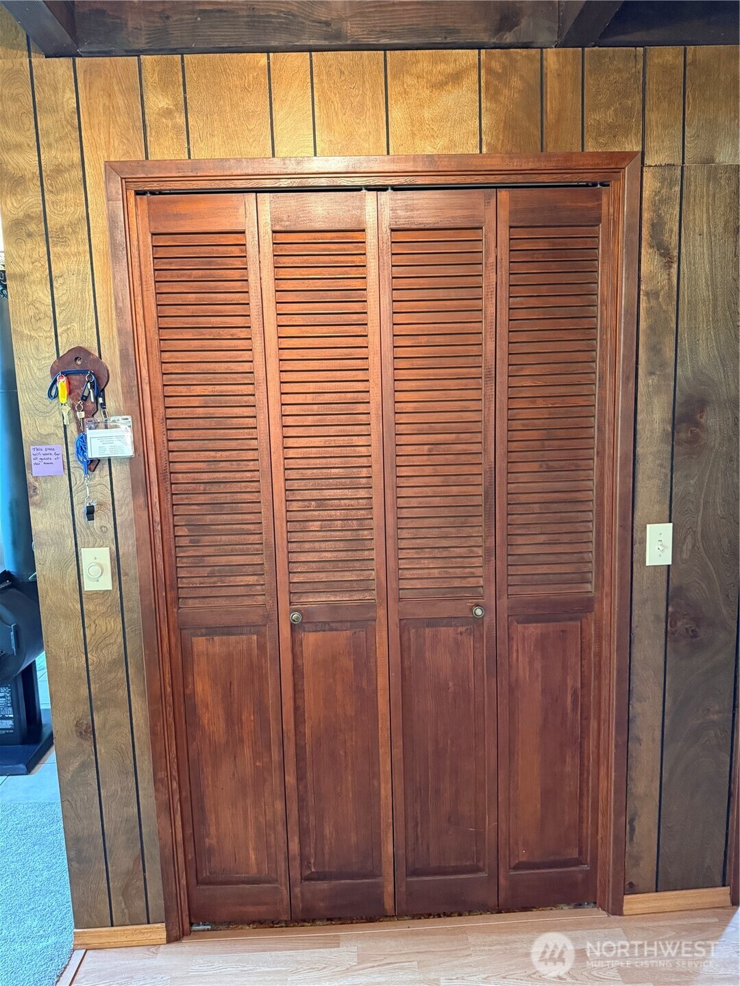 32216 R Place Property Photo 11