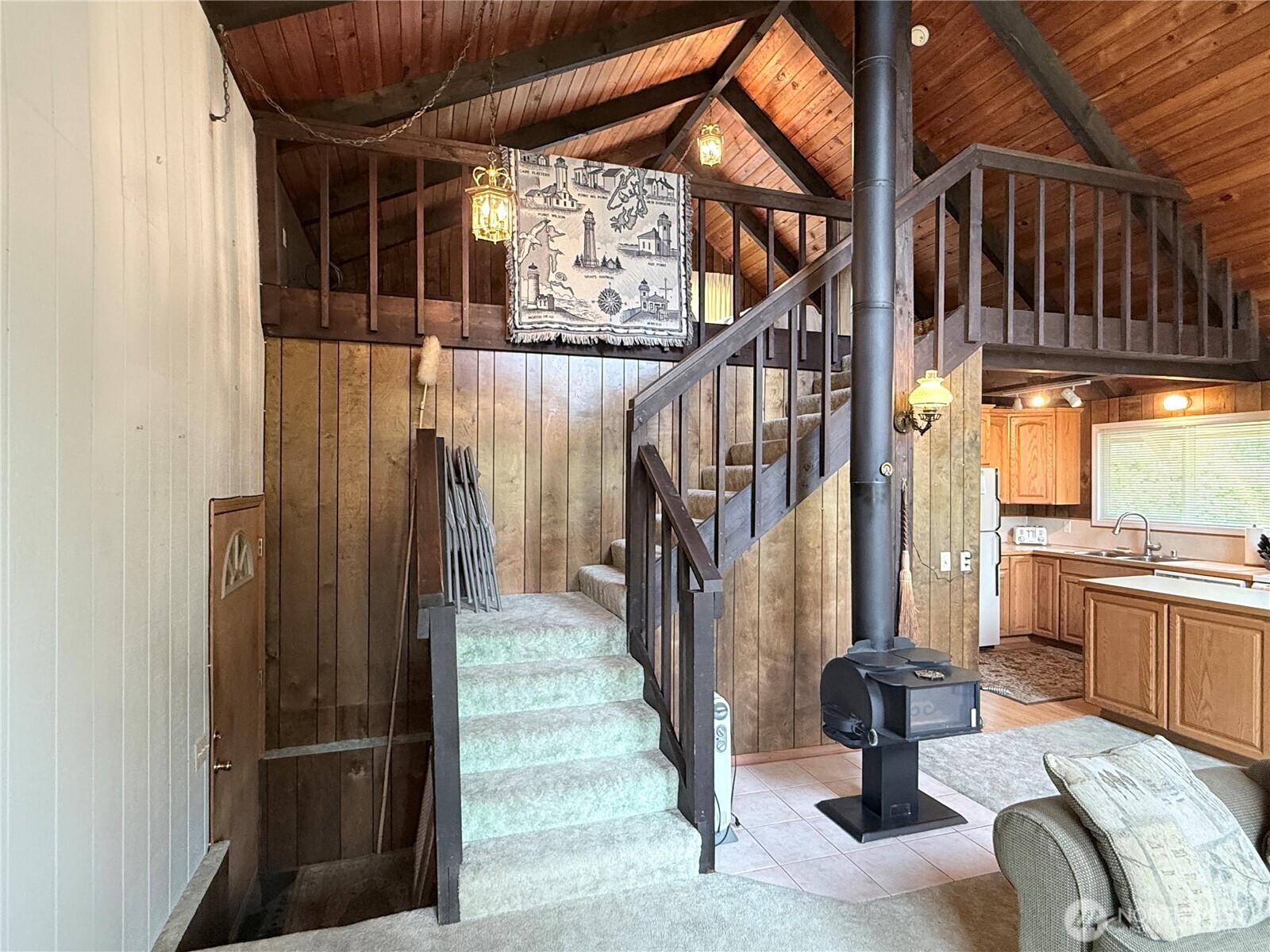 32216 R Place Property Photo 19
