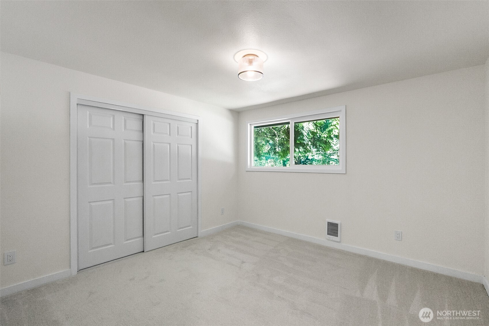 13304 Elliott Road Property Photo 22