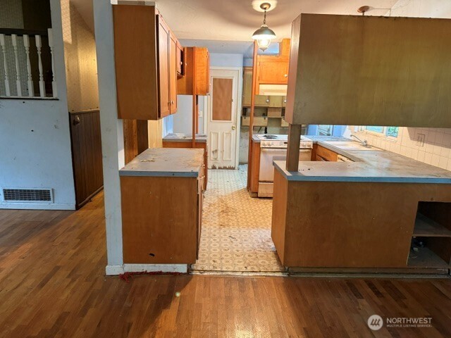 22306 39th Avenue Property Photo 6