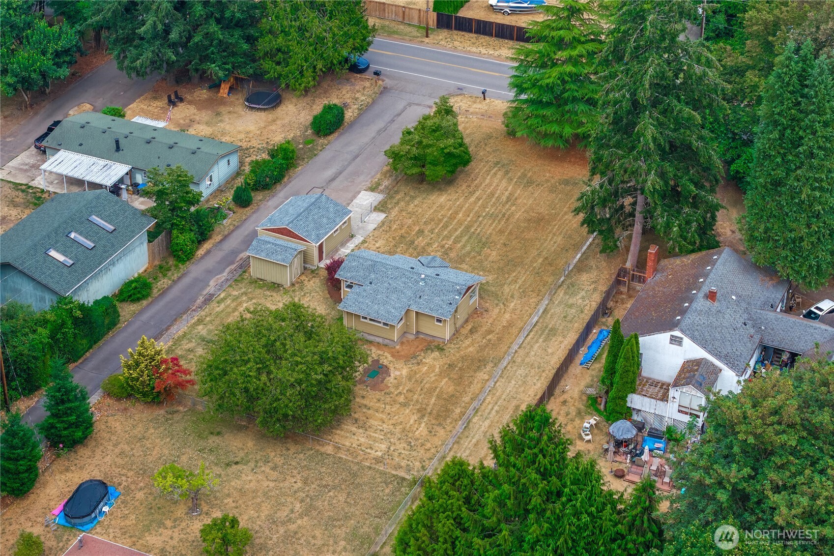 2437 Rocky Point Road Property Photo 9
