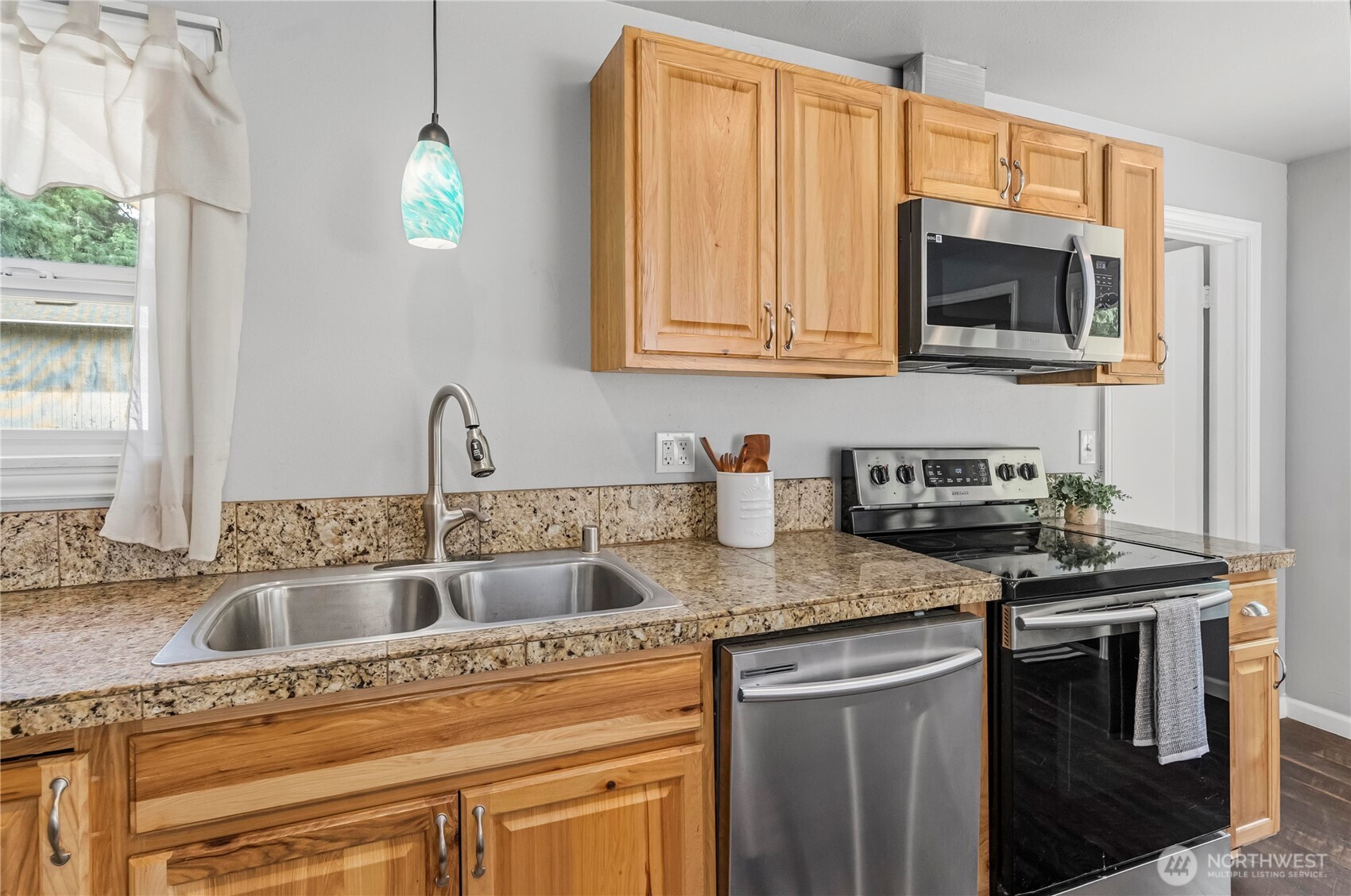 2437 Rocky Point Road Property Photo 19