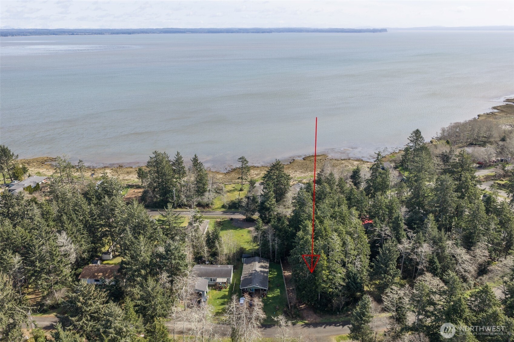 736 Chenois Avenue Property Photo 8