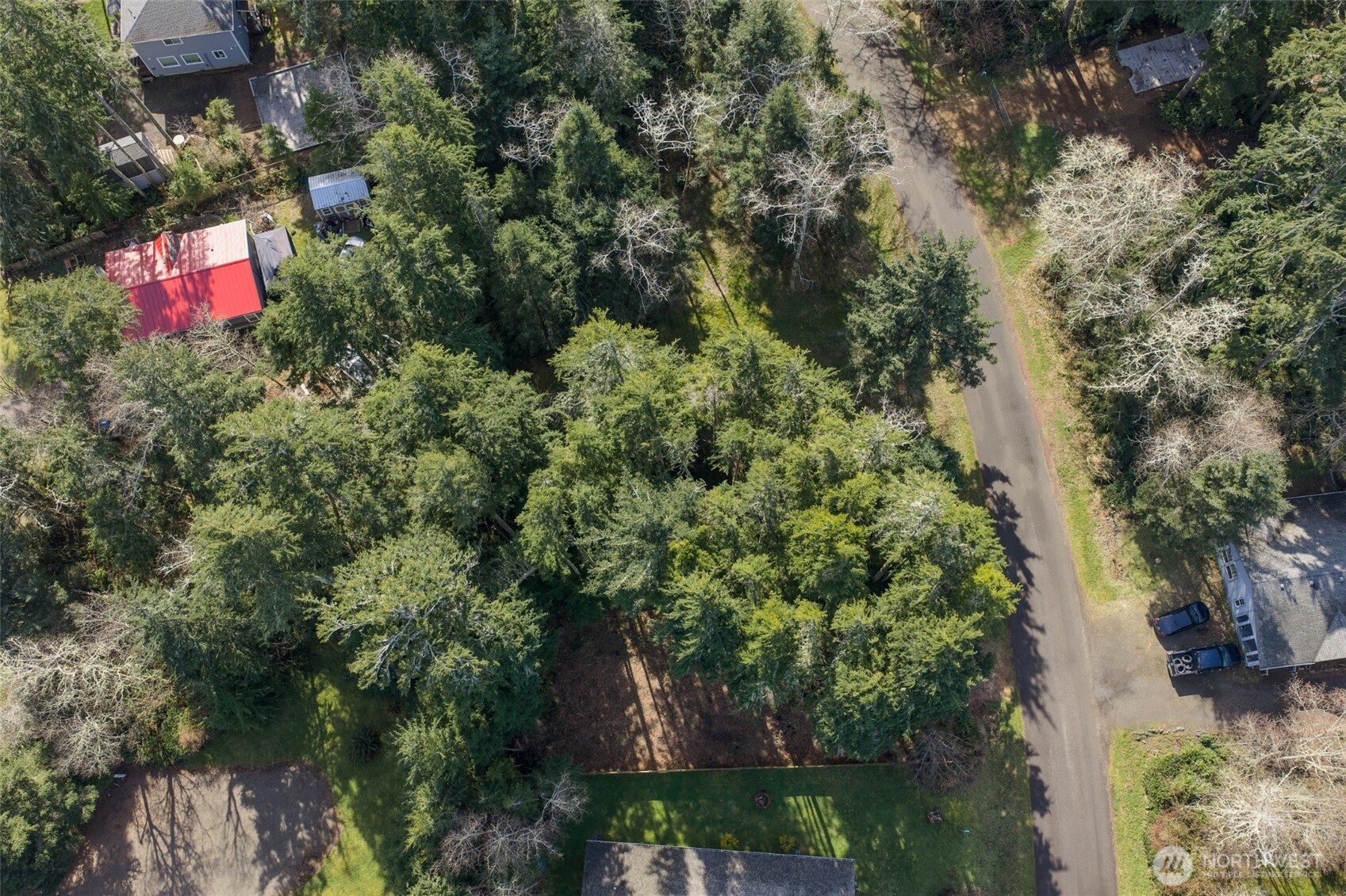 736 Chenois Avenue Property Photo 9