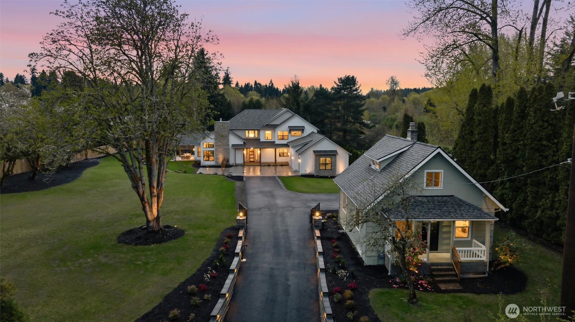17218 & 17220 Ne Woodinville-duvall Road Property Photo 1