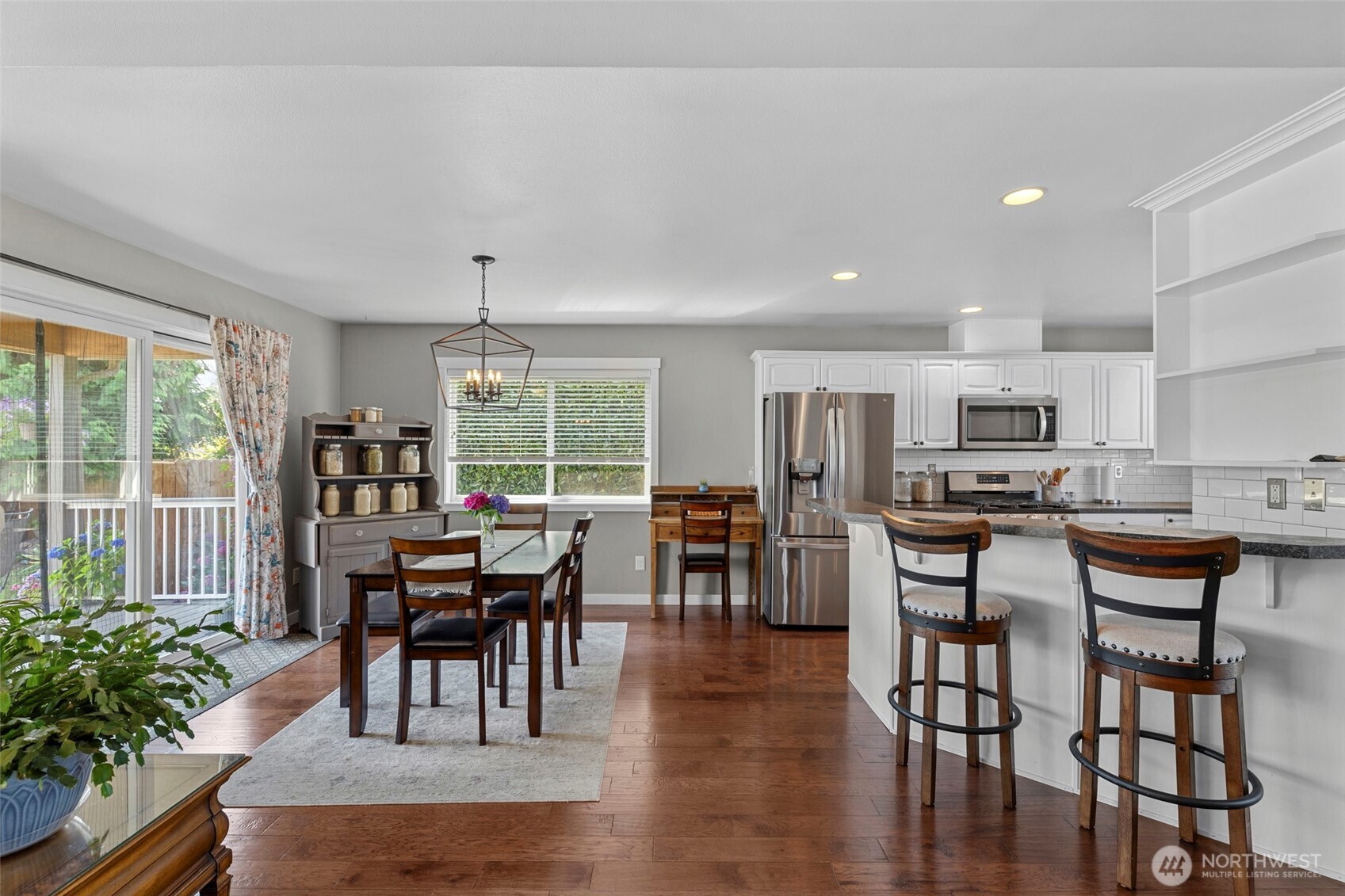 1936 Bridgeview Drive Property Photo 5