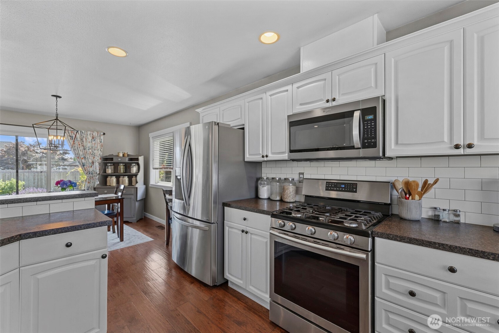 1936 Bridgeview Drive Property Photo 6
