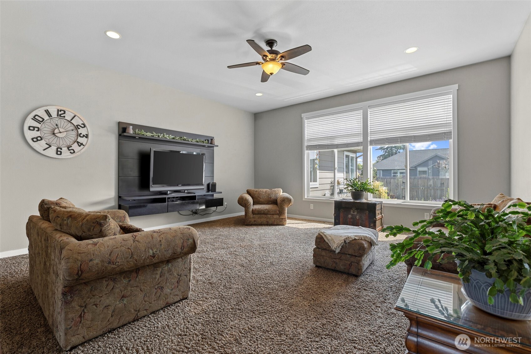 1936 Bridgeview Drive Property Photo 9