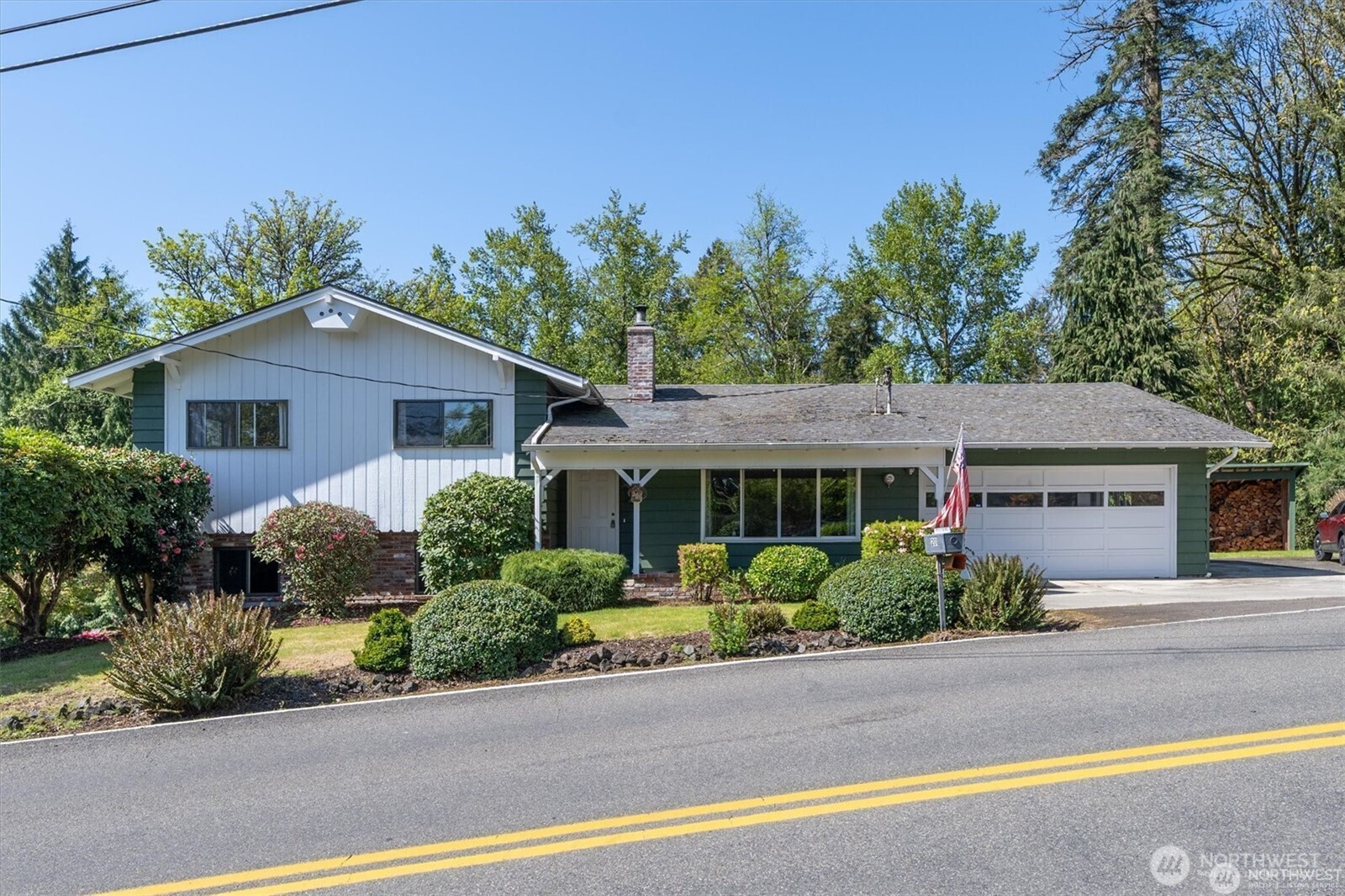 201 Inglewood Drive Property Photo 1
