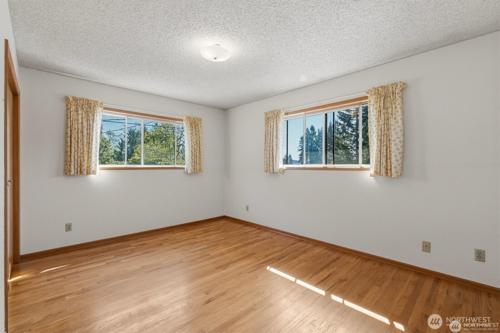 201 Inglewood Drive Property Photo 20