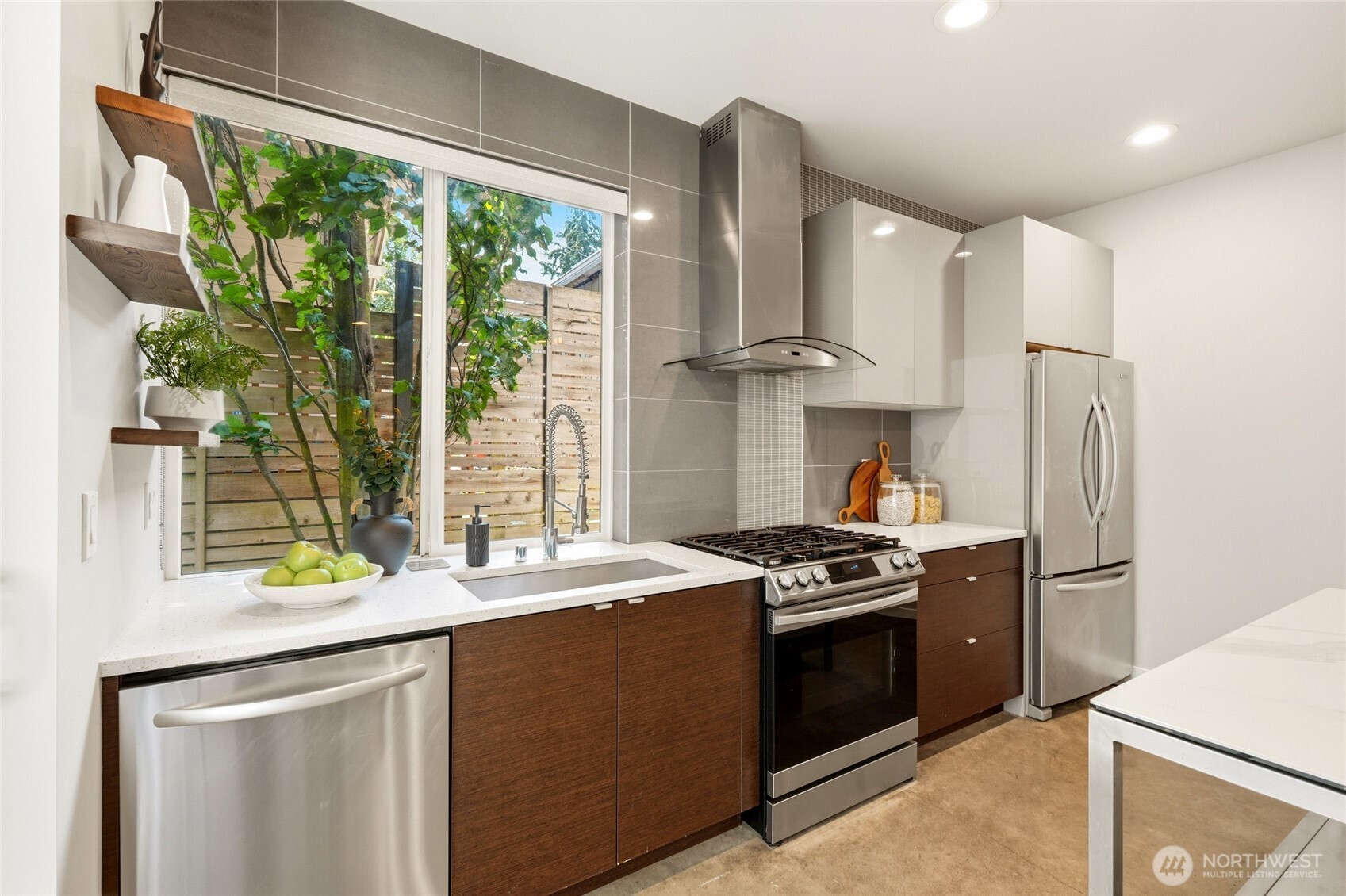 1806 25th Avenue A Property Photo 9