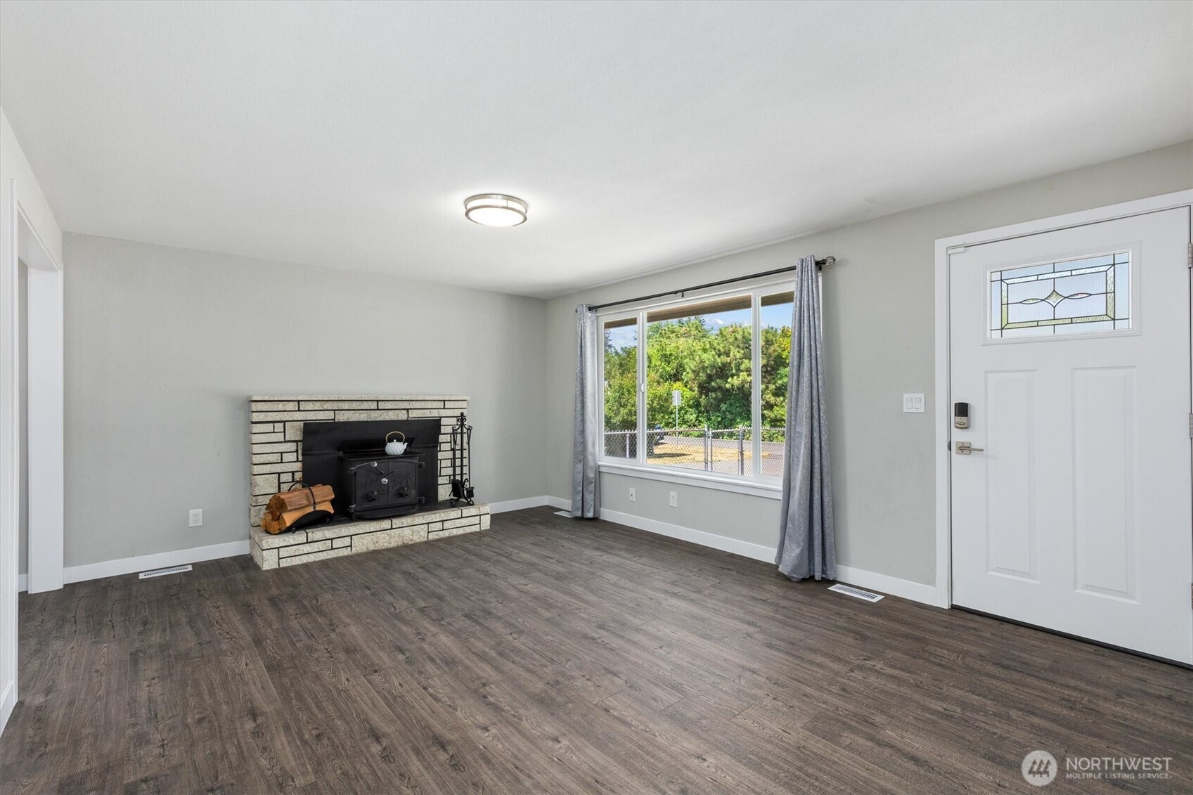 422 167th Street Property Photo 2