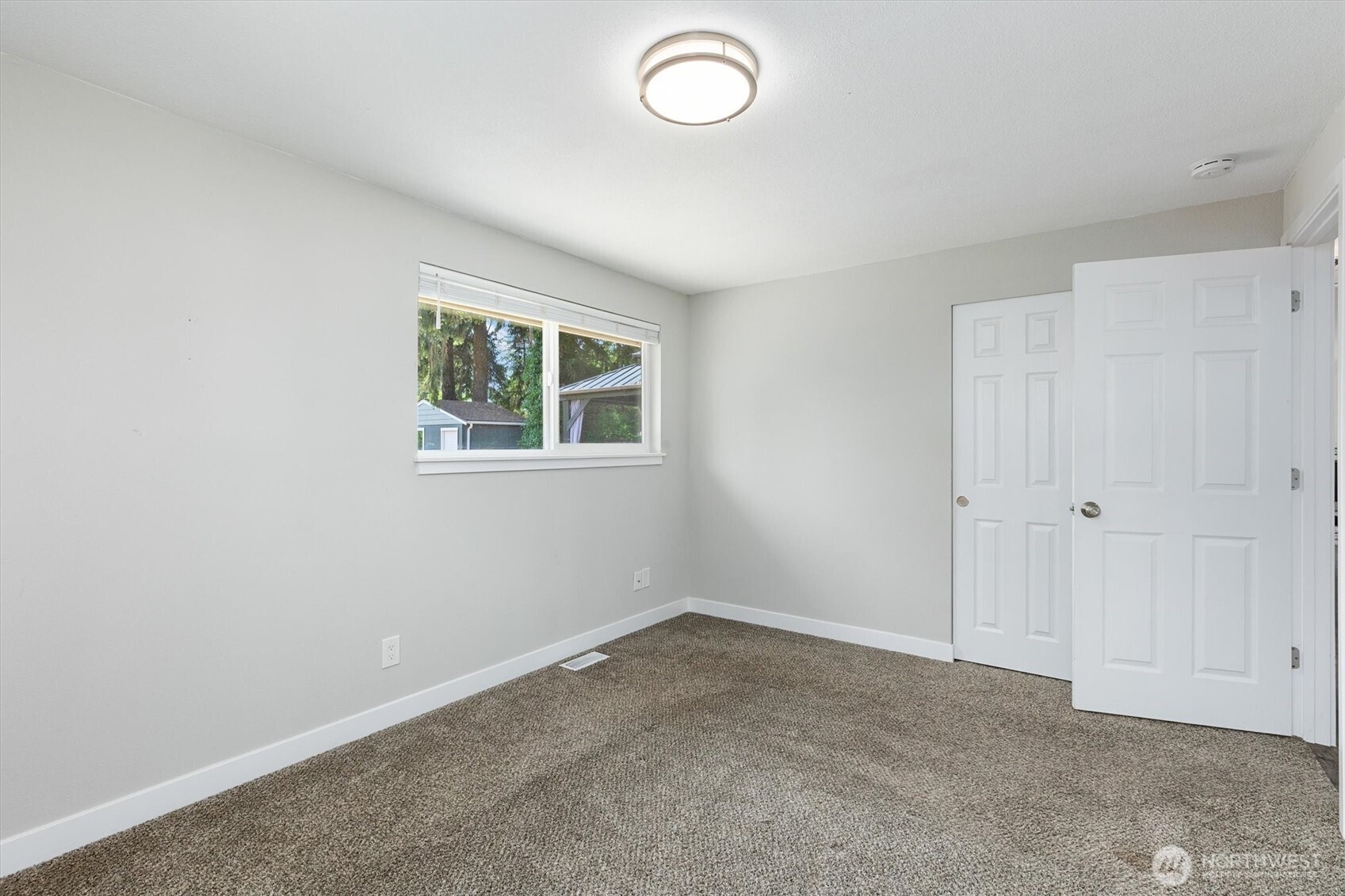 422 167th Street Property Photo 13