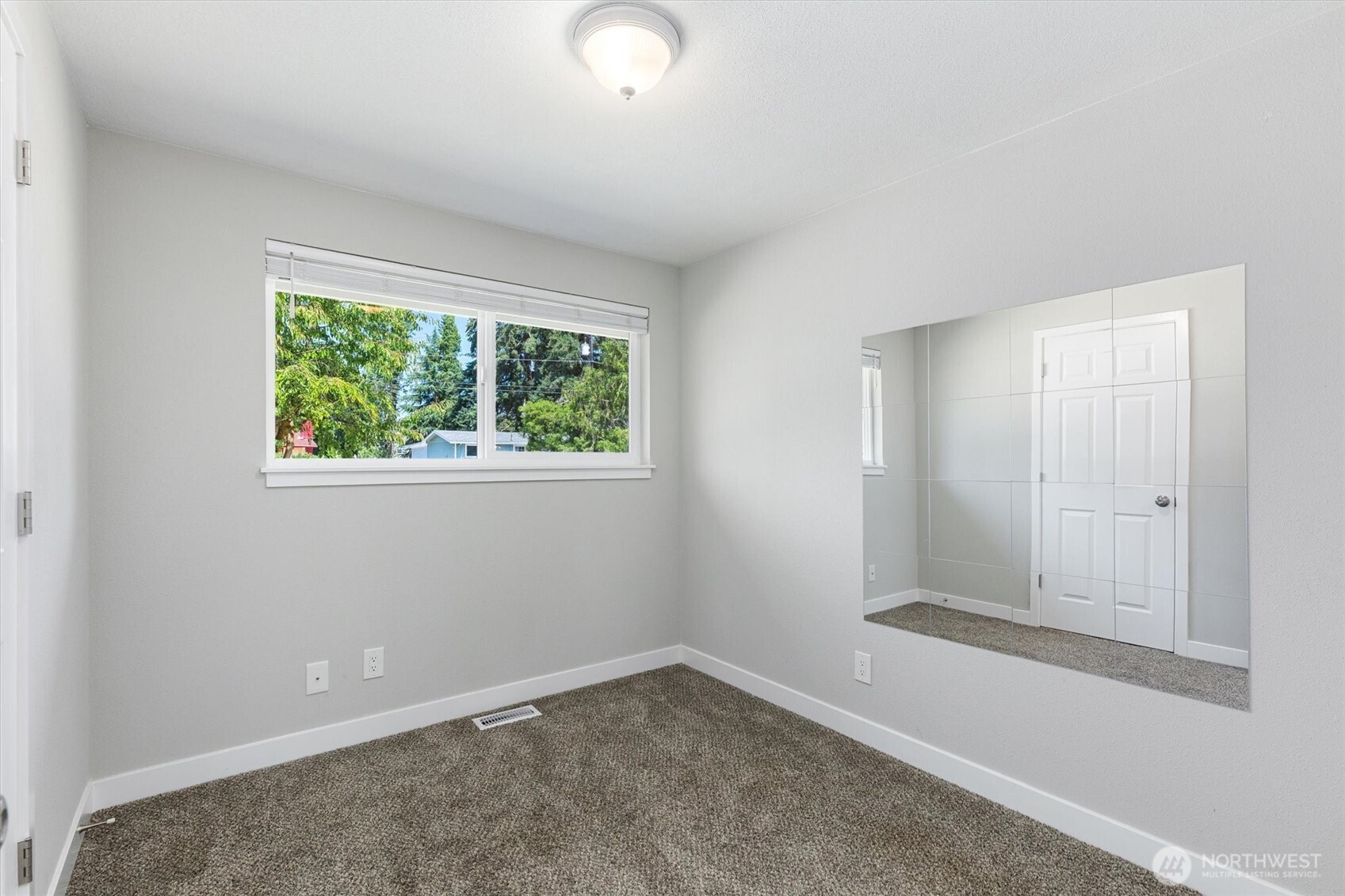 422 167th Street Property Photo 14