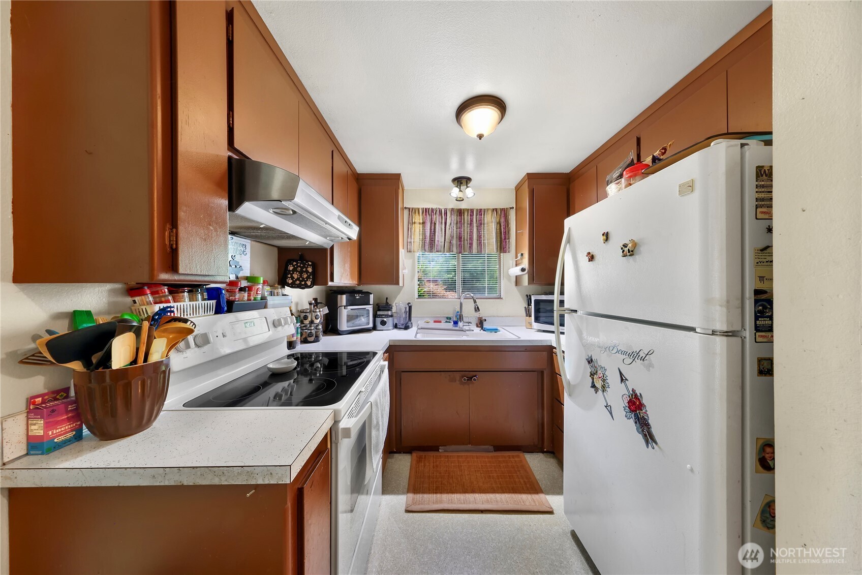 4036 Wynn Road Property Photo 9