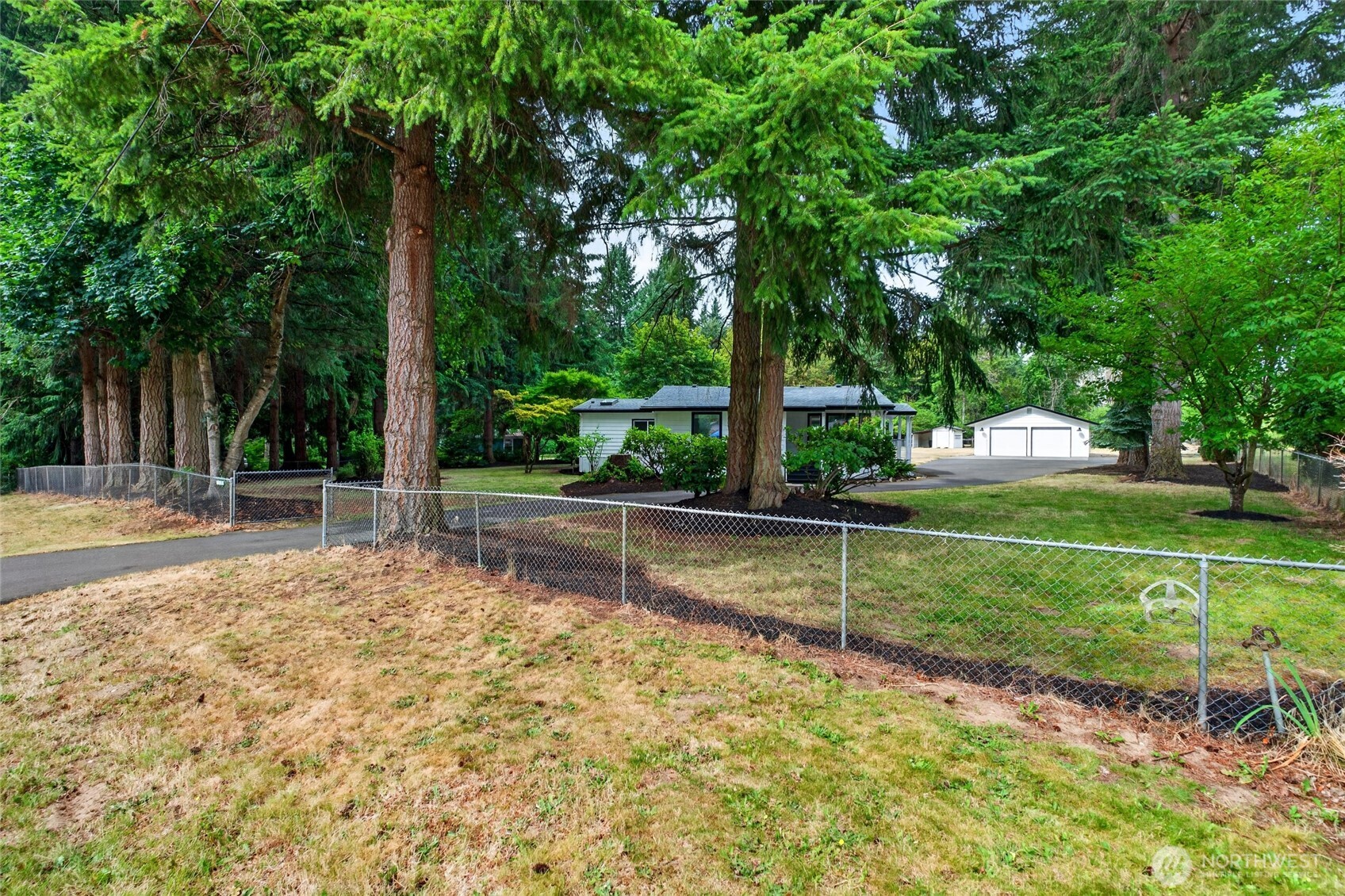15917 Agate Street Property Photo 3