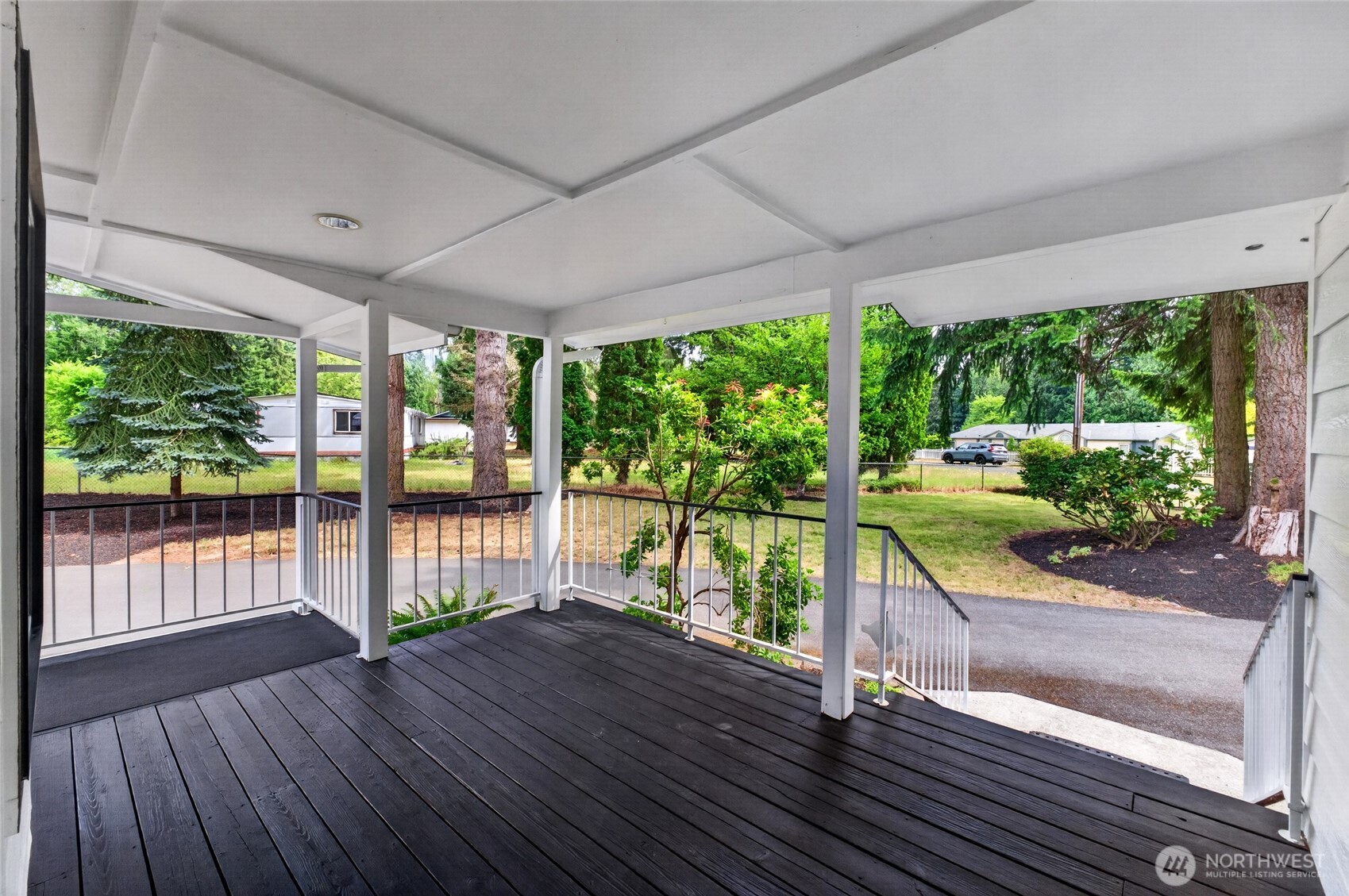 15917 Agate Street Property Photo 5