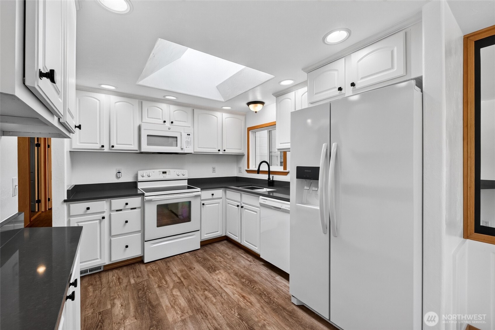 15917 Agate Street Property Photo 10
