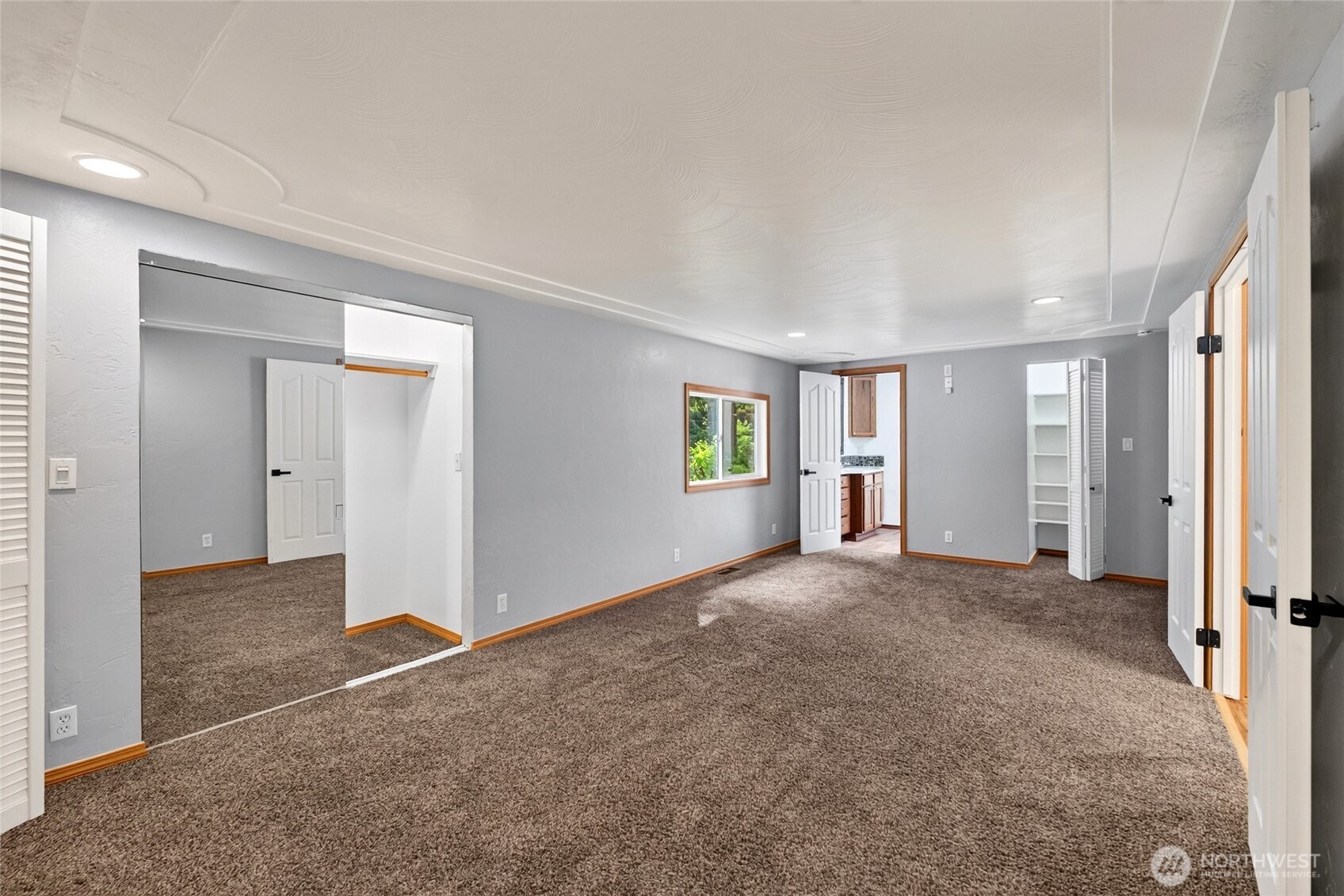 15917 Agate Street Property Photo 12