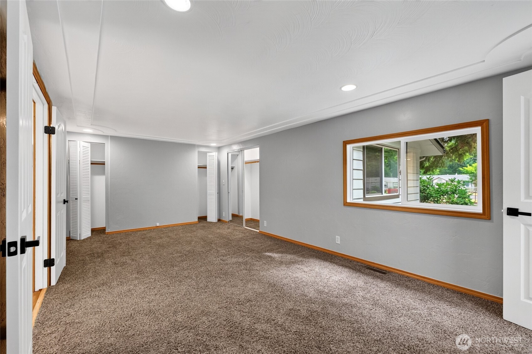 15917 Agate Street Property Photo 13