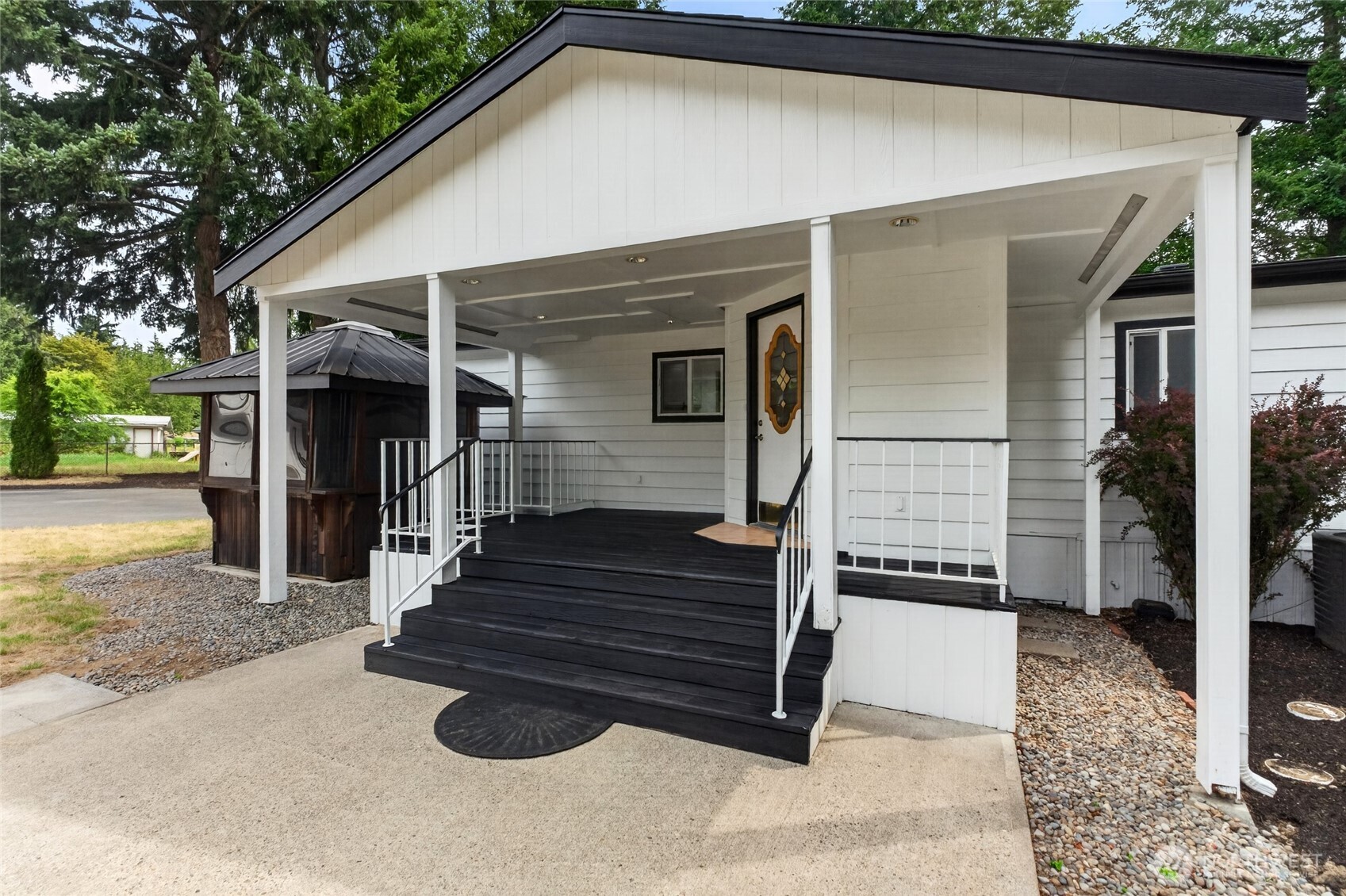 15917 Agate Street Property Photo 19