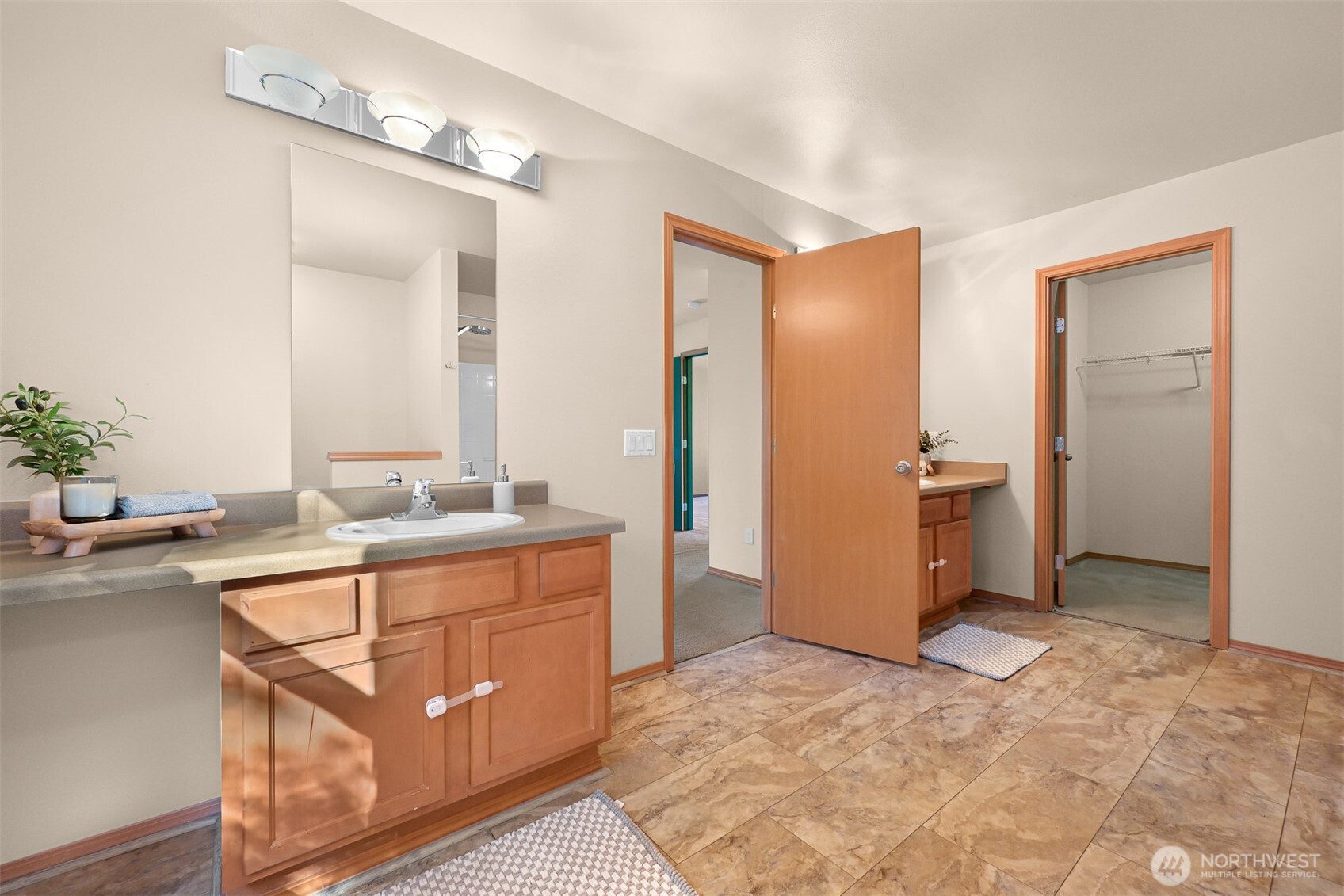 4663 Glacier Street Property Photo 23