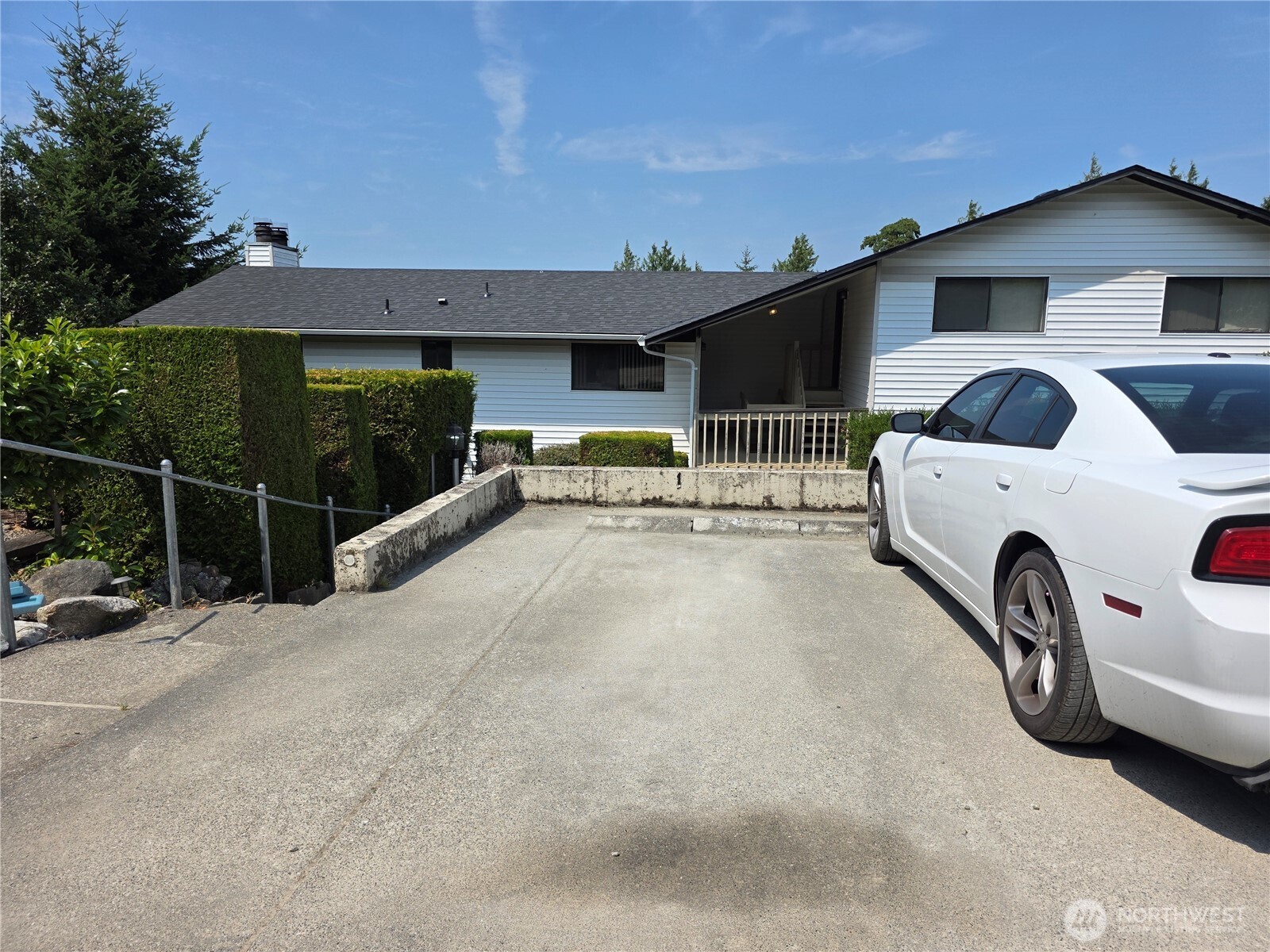 184 Belvedere Street 1 Property Photo 2