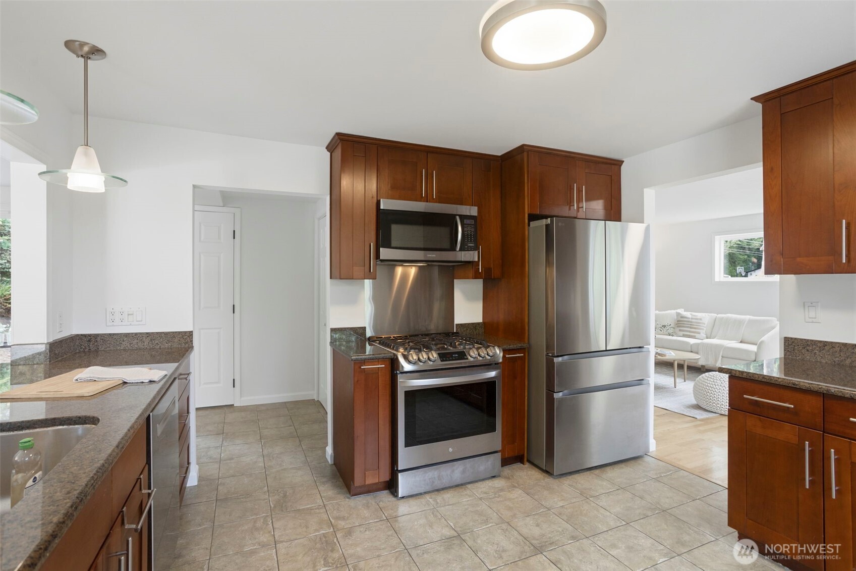 19703 12th Avenue Property Photo 6