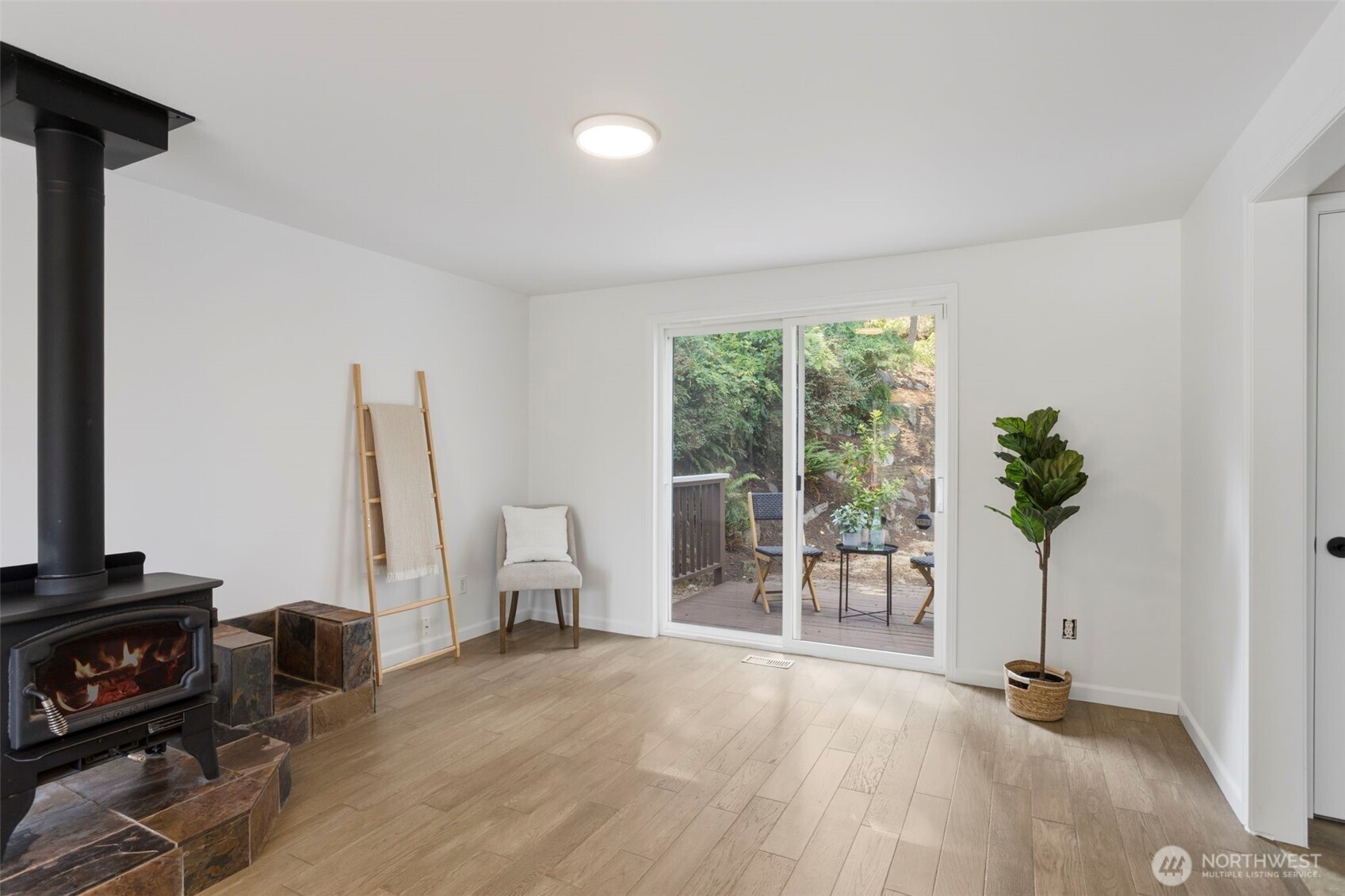 19703 12th Avenue Property Photo 12