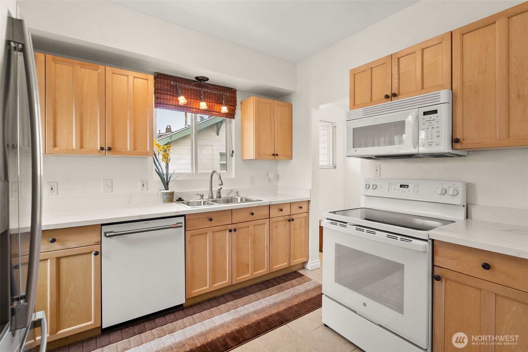 1460 S Fife Street Property Photo 16