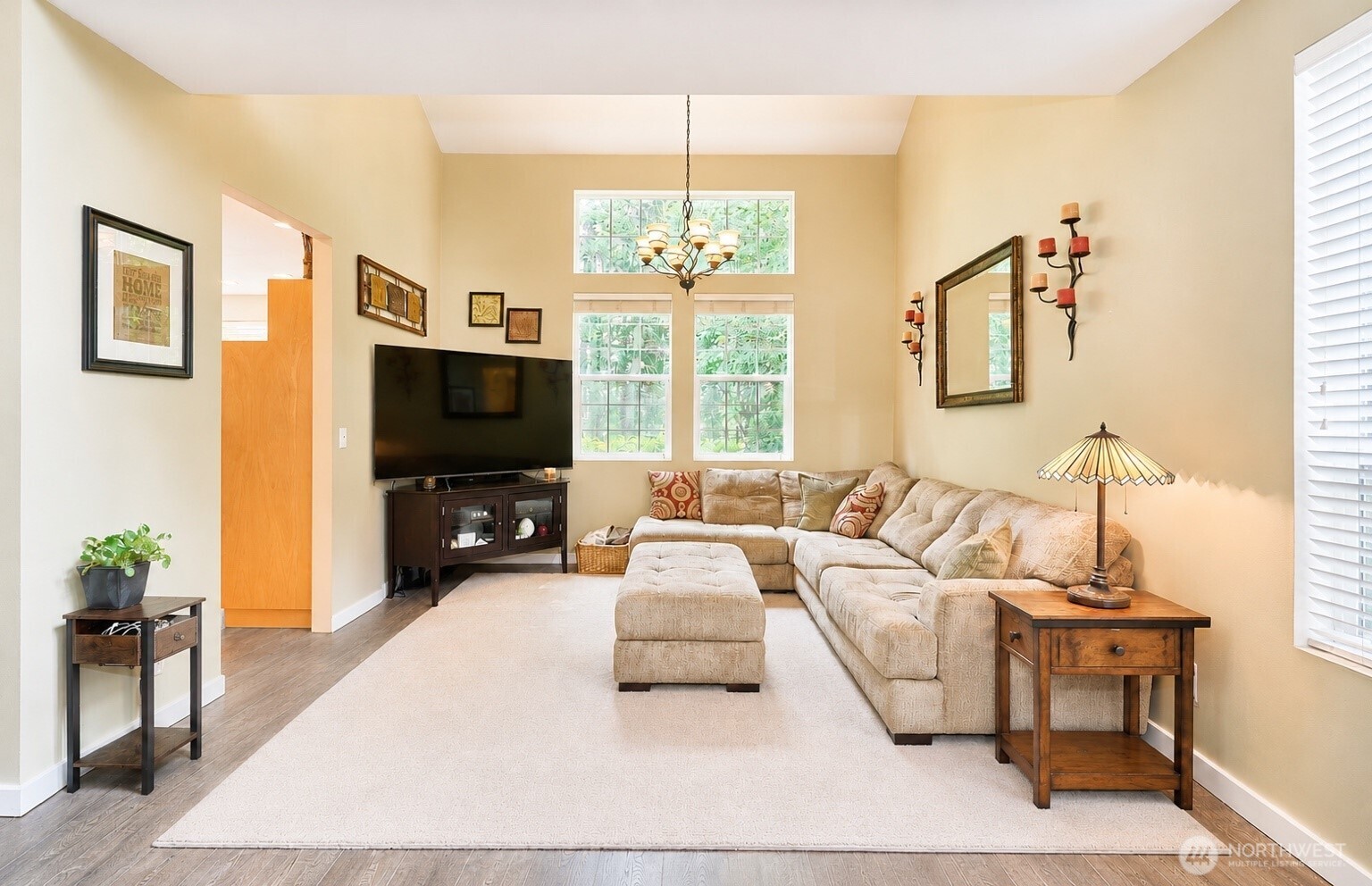 28091 Maple Ridge Way Se Property Photo 5