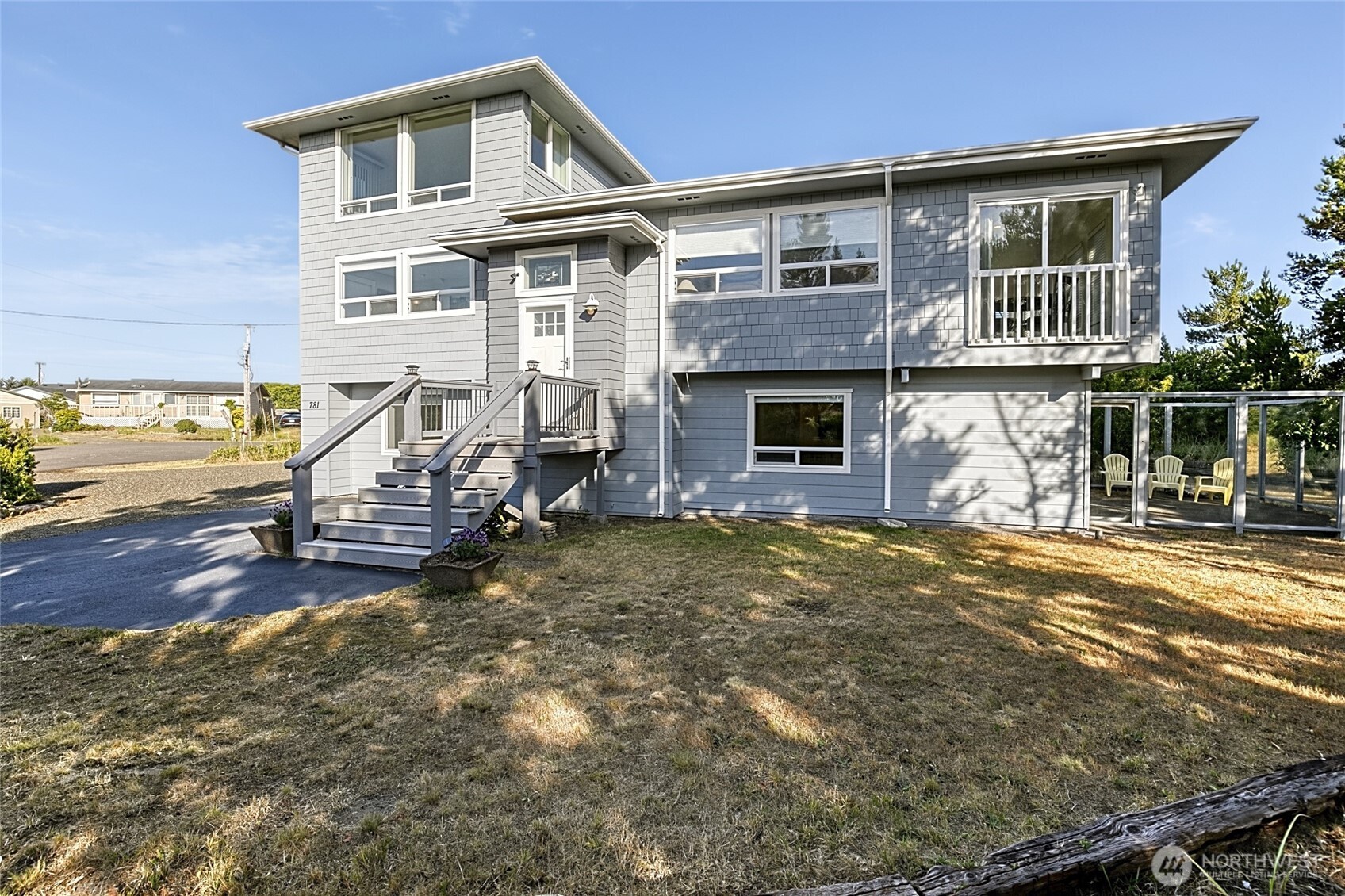 781 Camden Court Property Photo 3