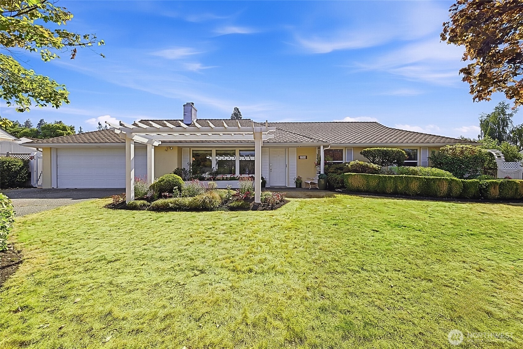 1016 Sunset Way Property Photo 1