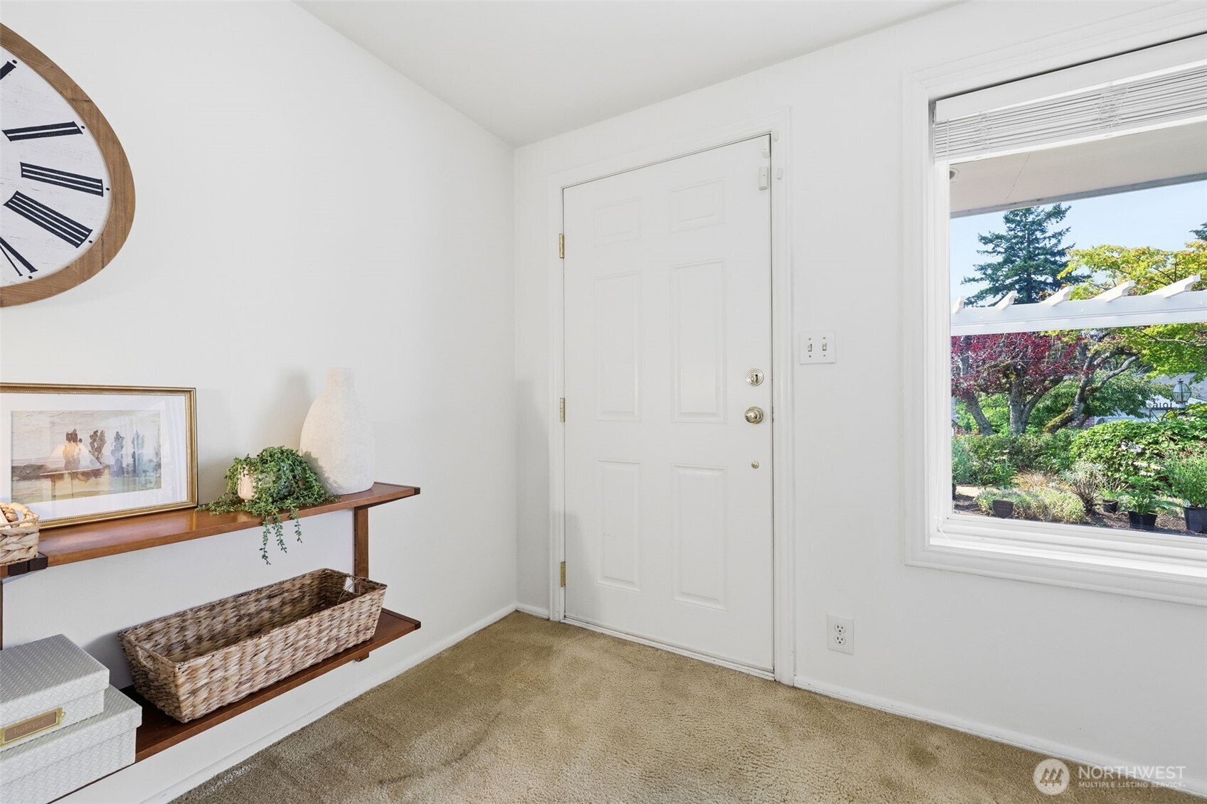 1016 Sunset Way Property Photo 3