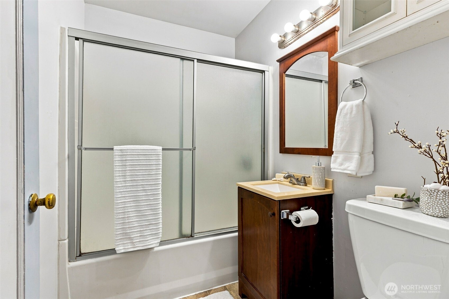 10303 B Street Property Photo 17