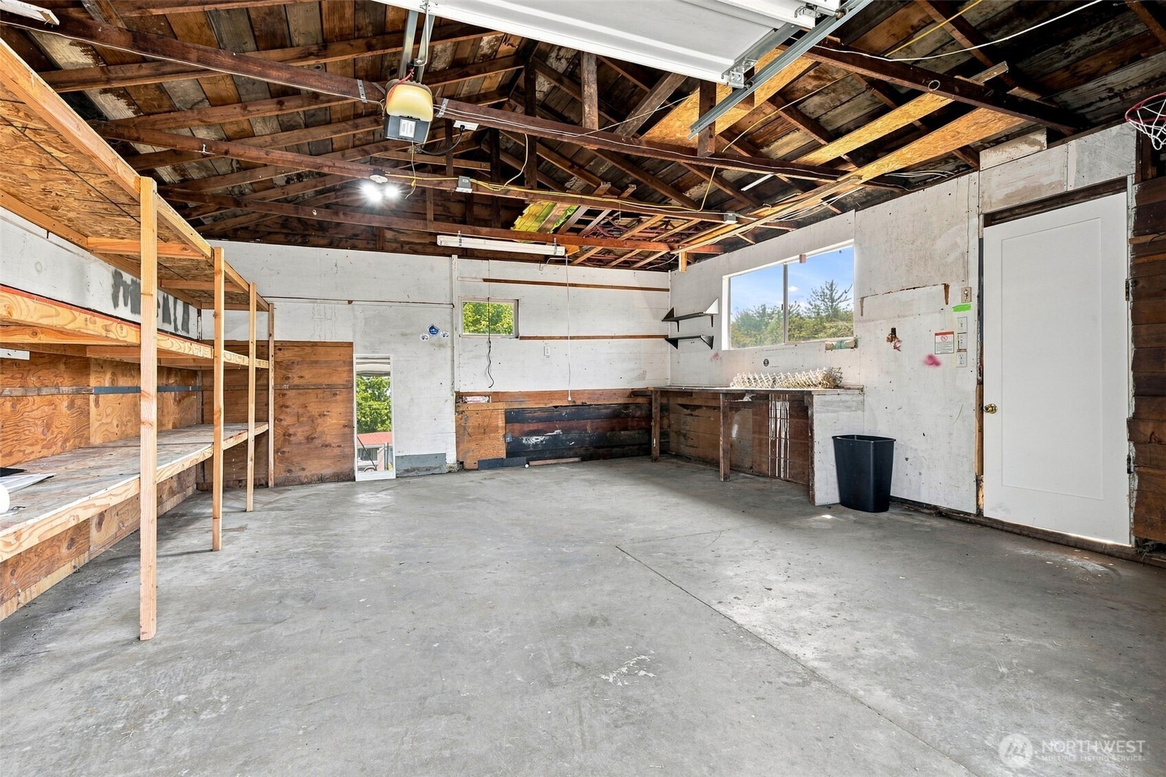 10303 B Street Property Photo 23