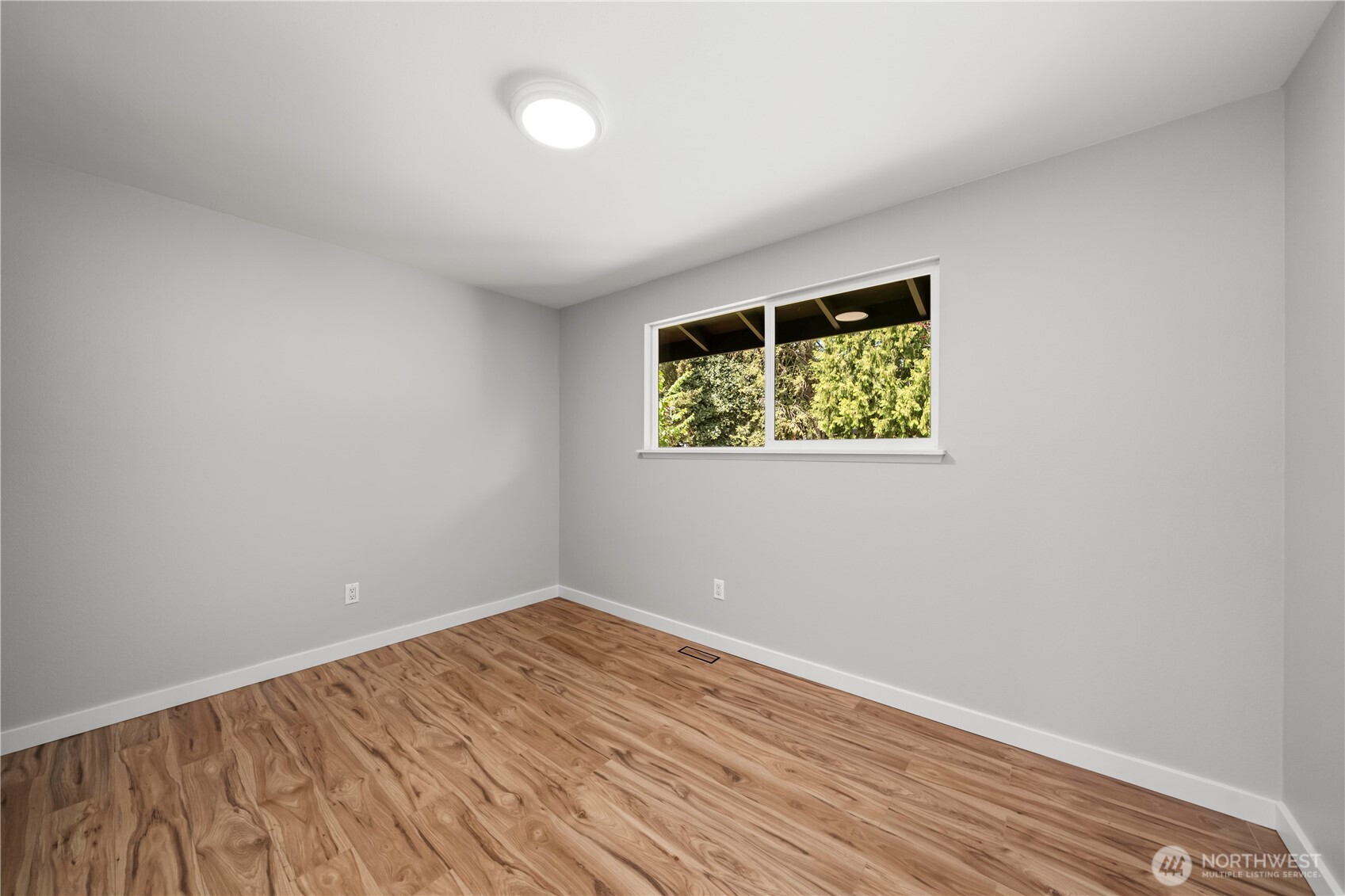 9437 Ne 126th Place Property Photo 16