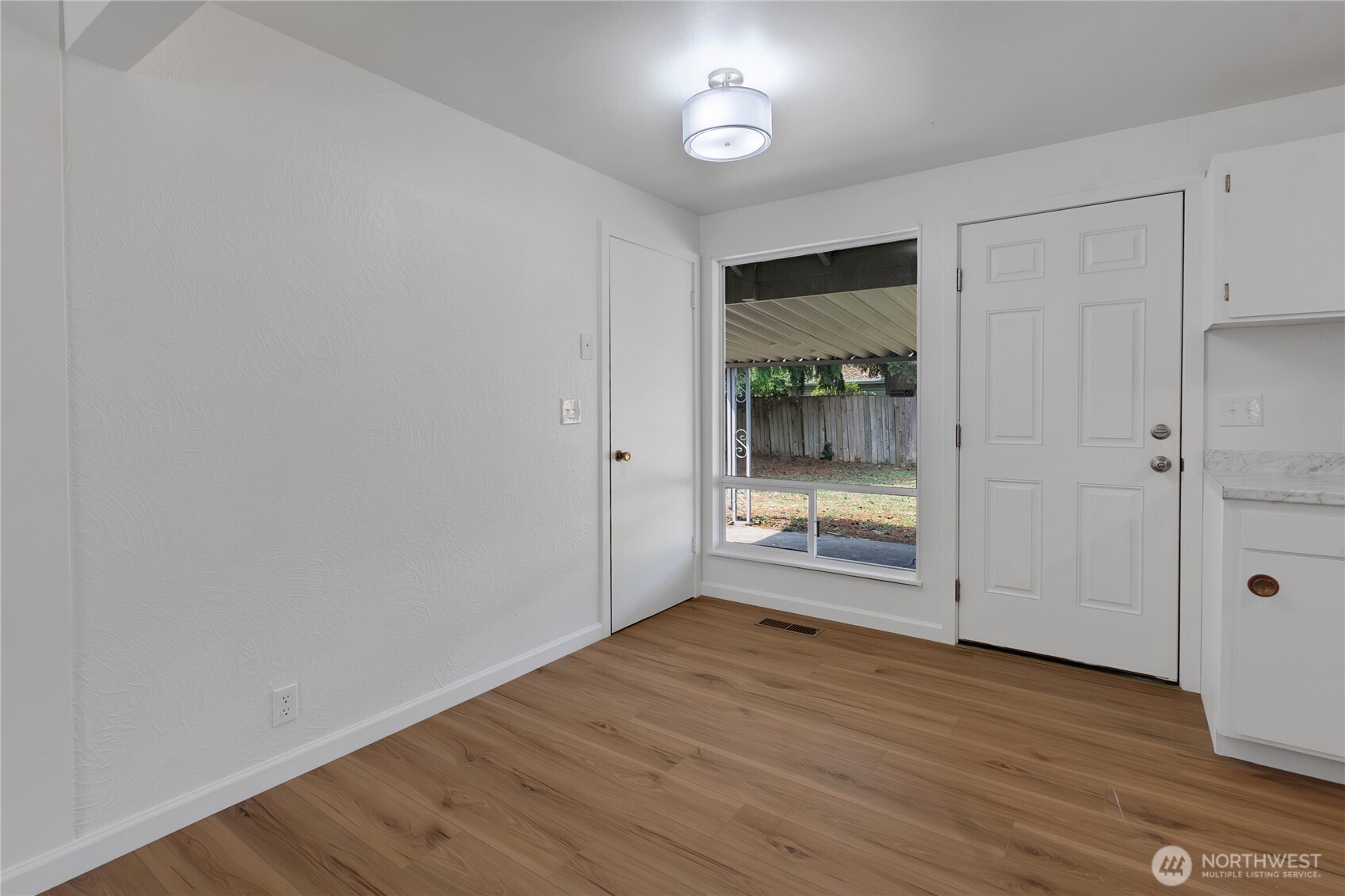 2707 T Street Property Photo 8