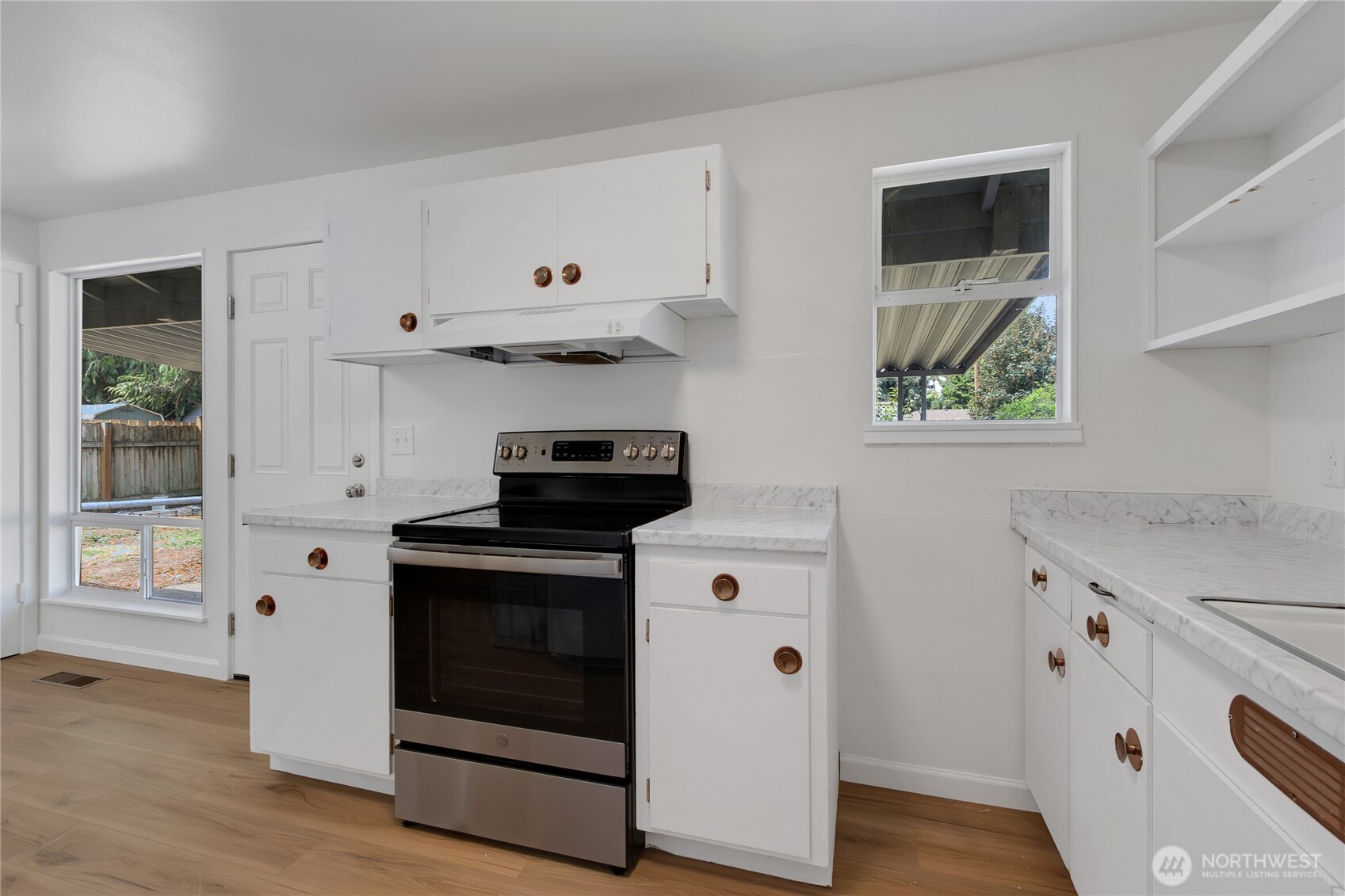 2707 T Street Property Photo 9