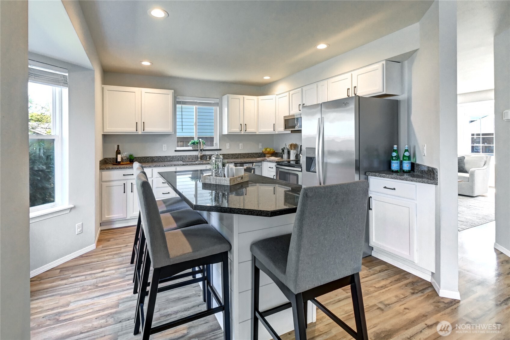 16935 Tulip Lane Property Photo 6