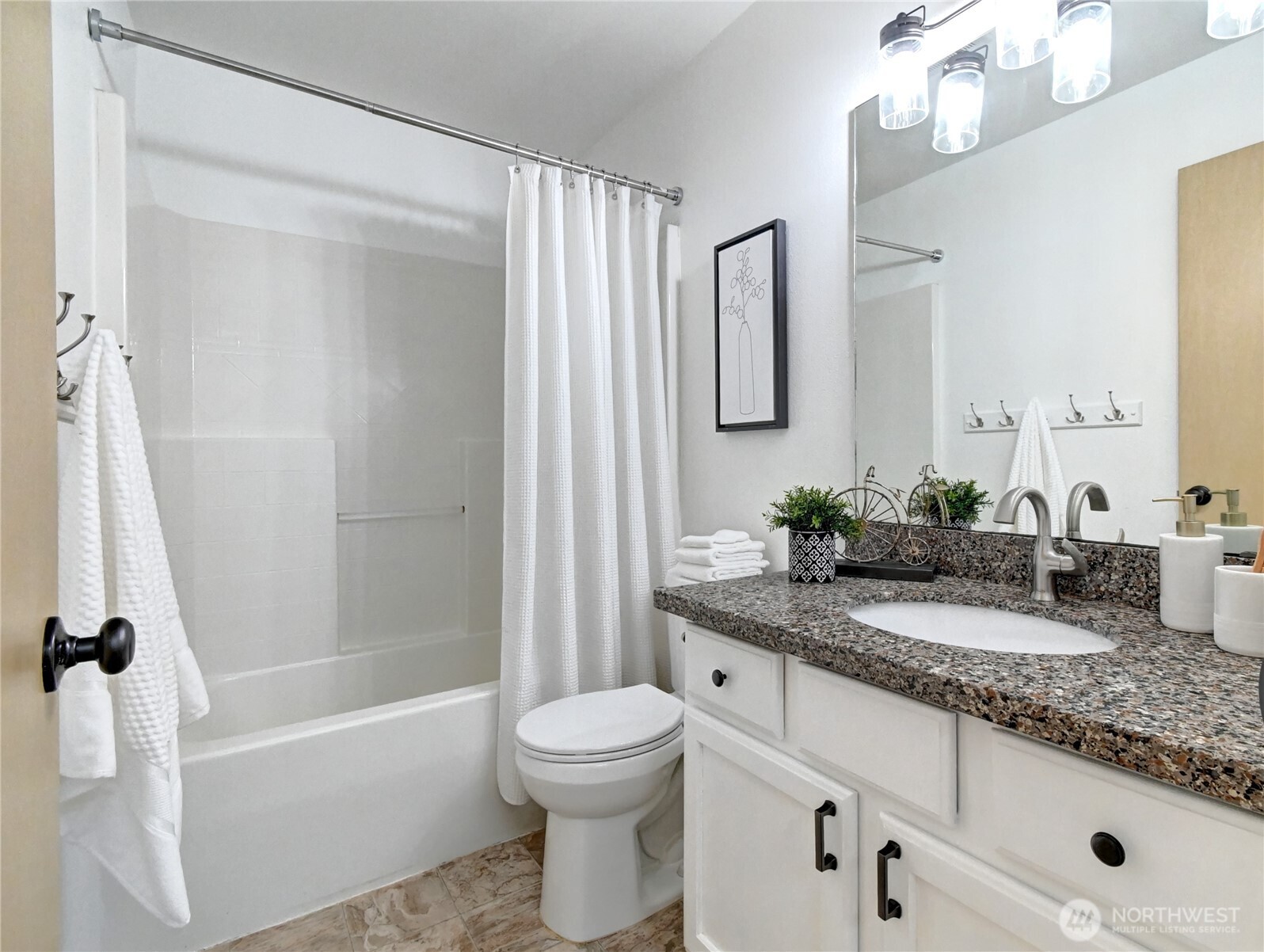 16935 Tulip Lane Property Photo 23
