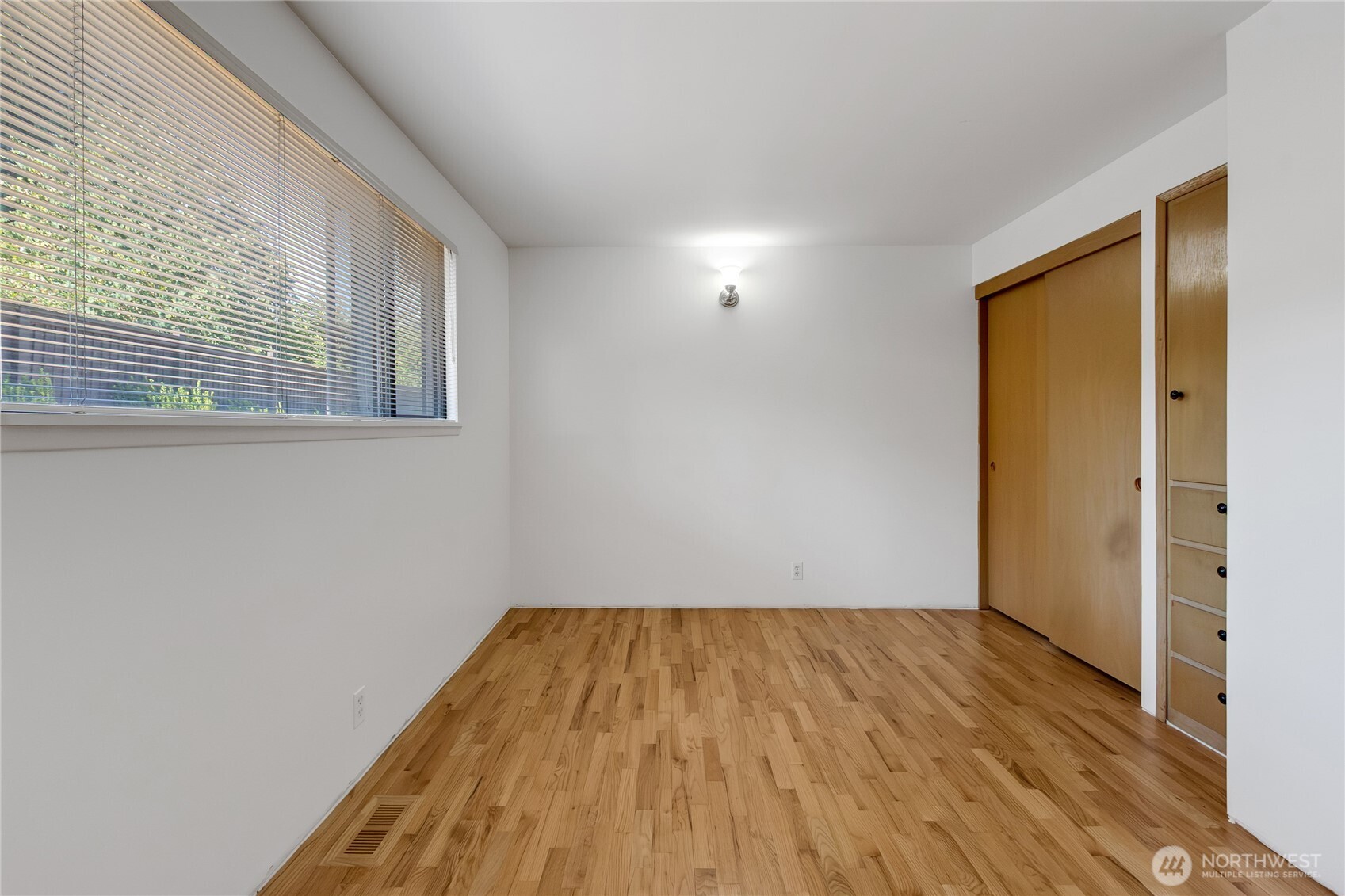 317 S 208th Street Property Photo 11