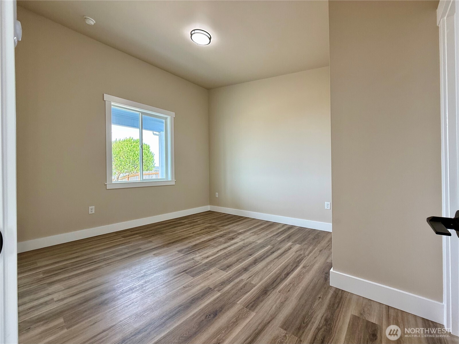 475 Sportsmens Street Property Photo 26