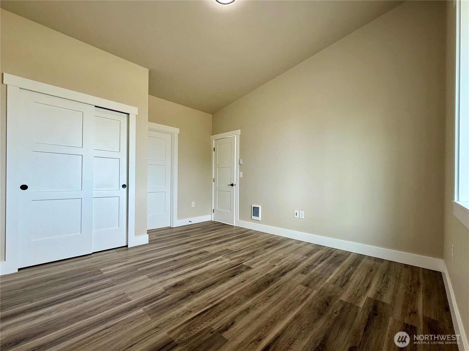 475 Sportsmens Street Property Photo 28