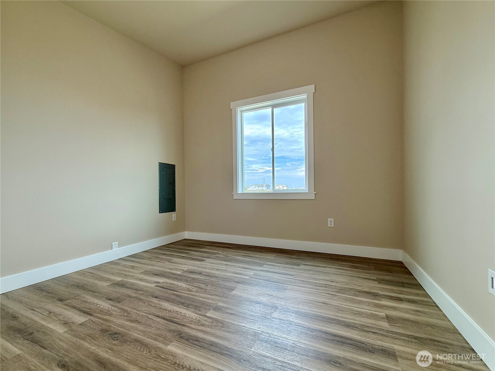475 Sportsmens Street Property Photo 32
