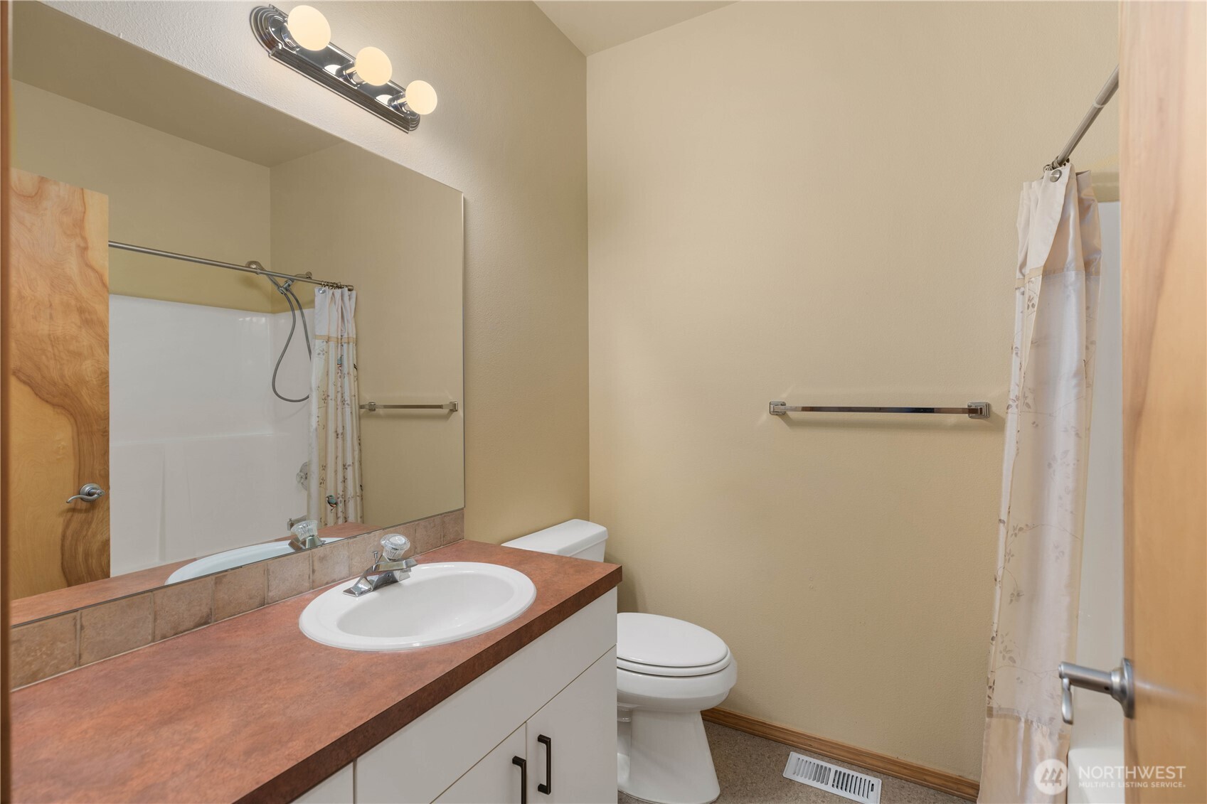 1772 Compass Boulevard 22 Property Photo 18