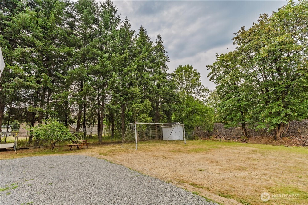 1300 Sw Mayer Avenue Property Photo 9