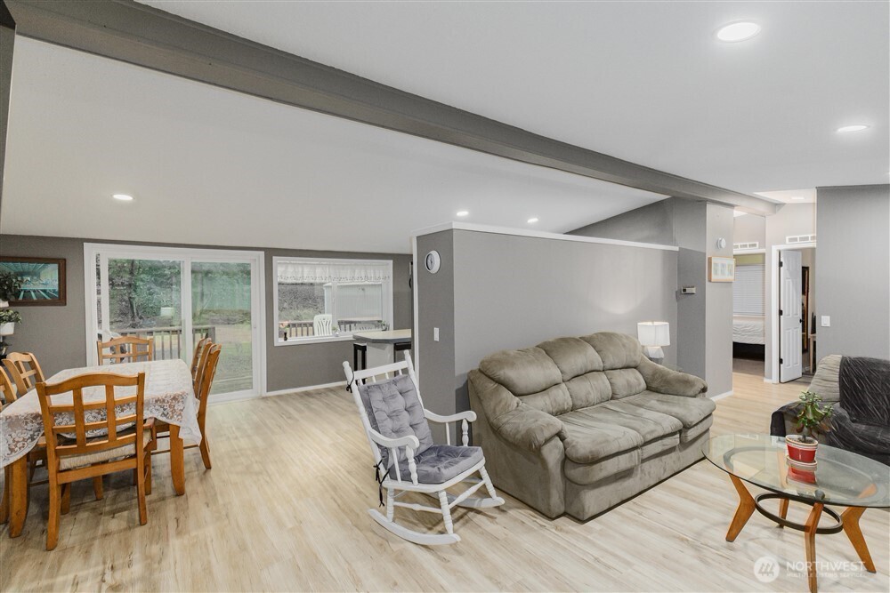 1300 Sw Mayer Avenue Property Photo 15