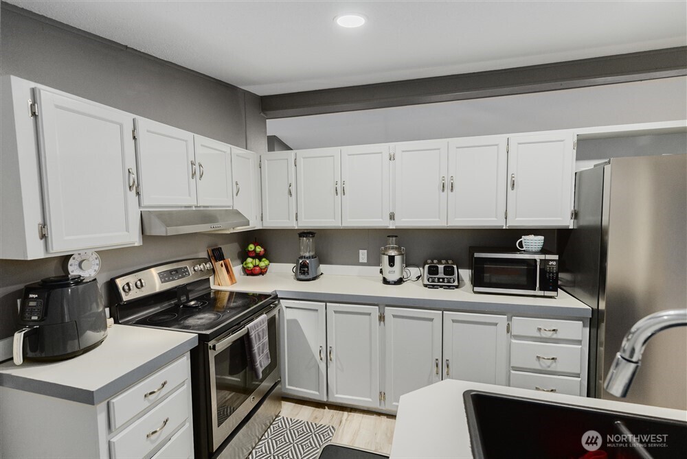 1300 Sw Mayer Avenue Property Photo 19