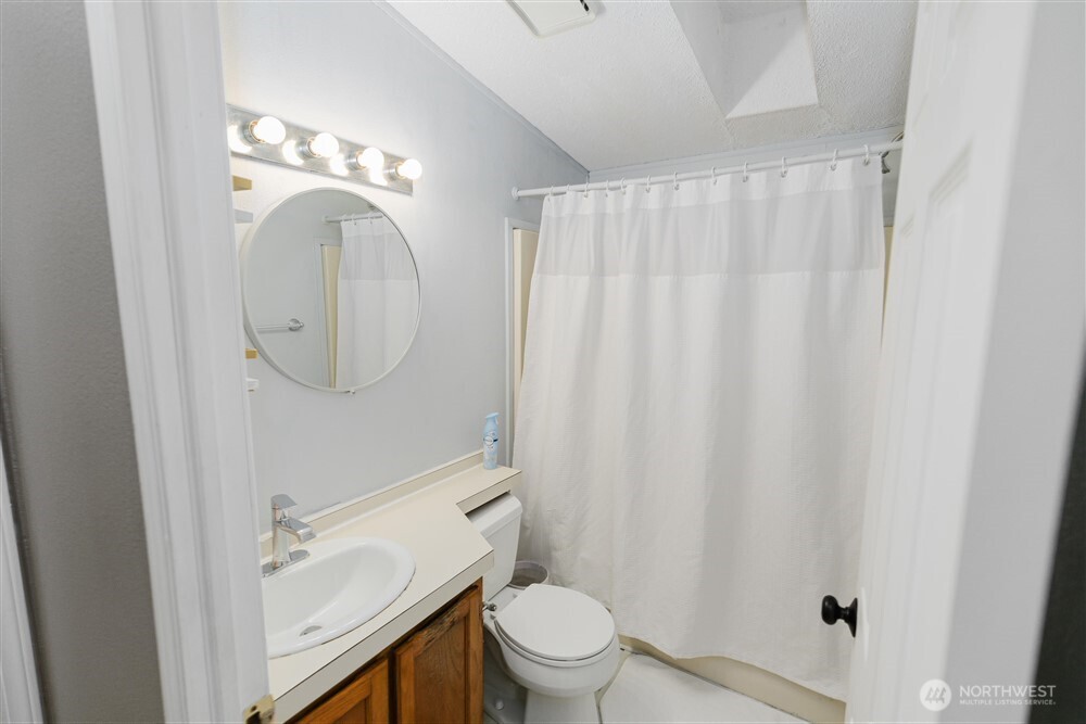 1300 Sw Mayer Avenue Property Photo 21